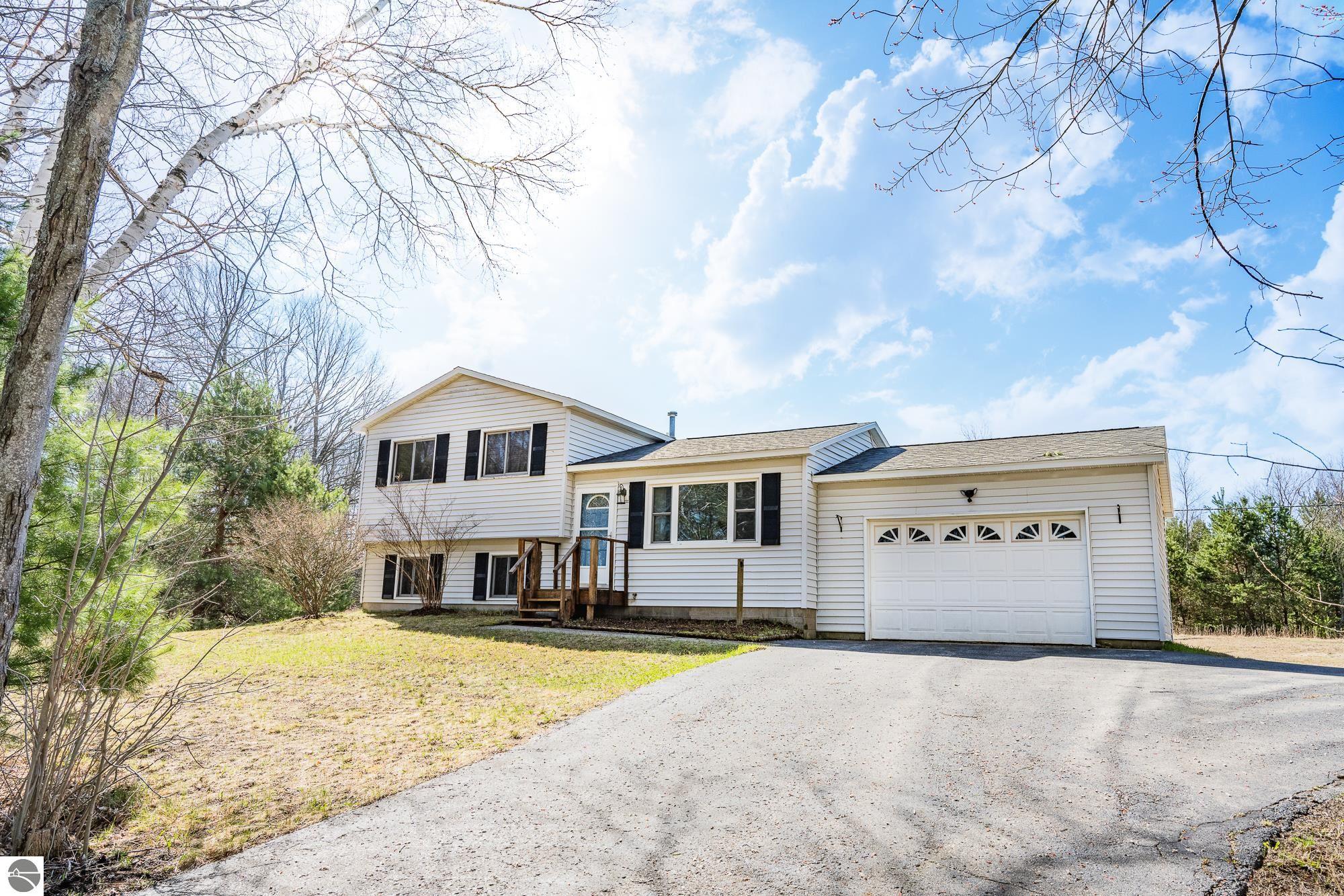 4906 Voice Road