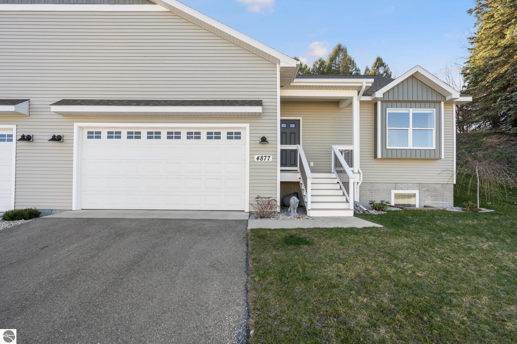 4877 Kodiak Drive