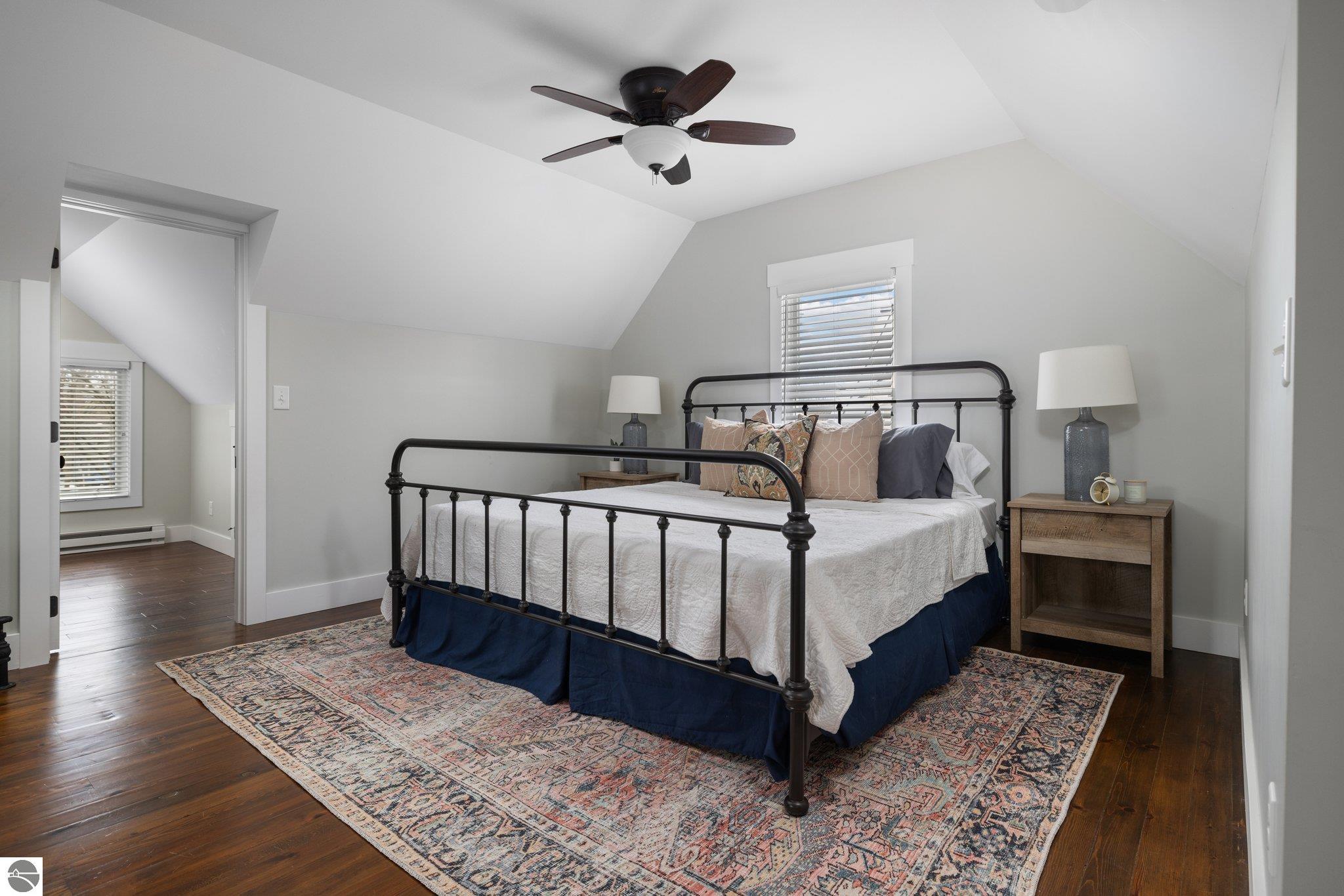 321 W Eleventh Street