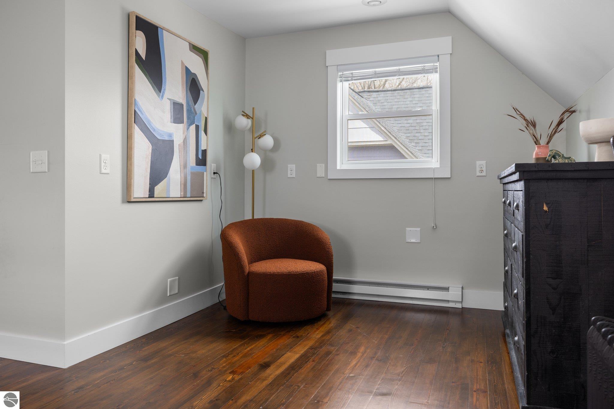 321 W Eleventh Street