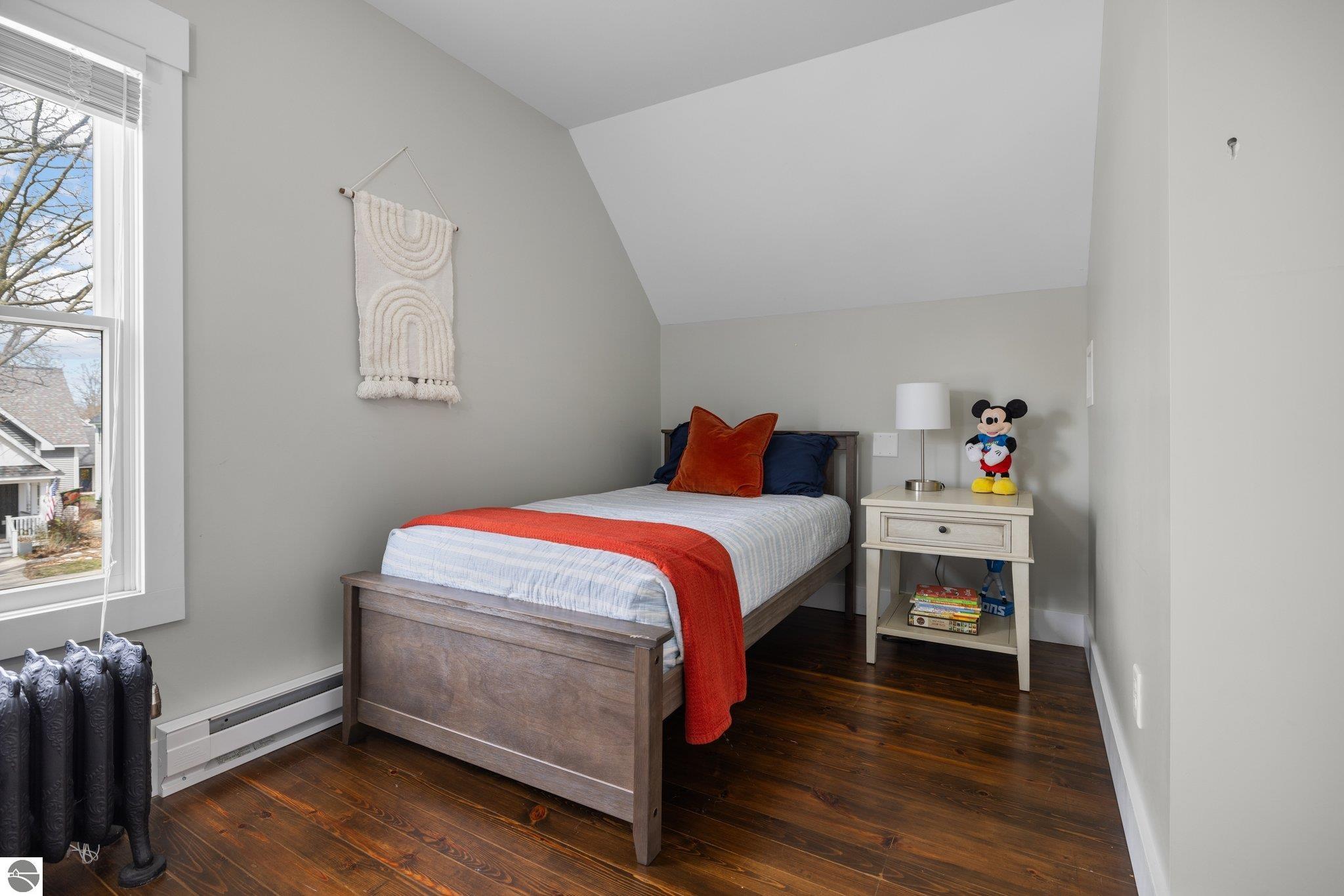 321 W Eleventh Street