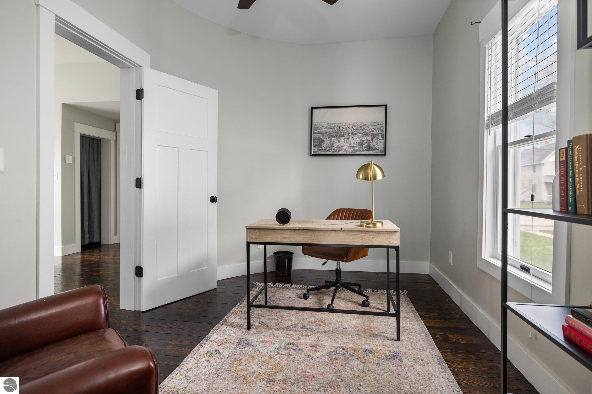 321 W Eleventh Street