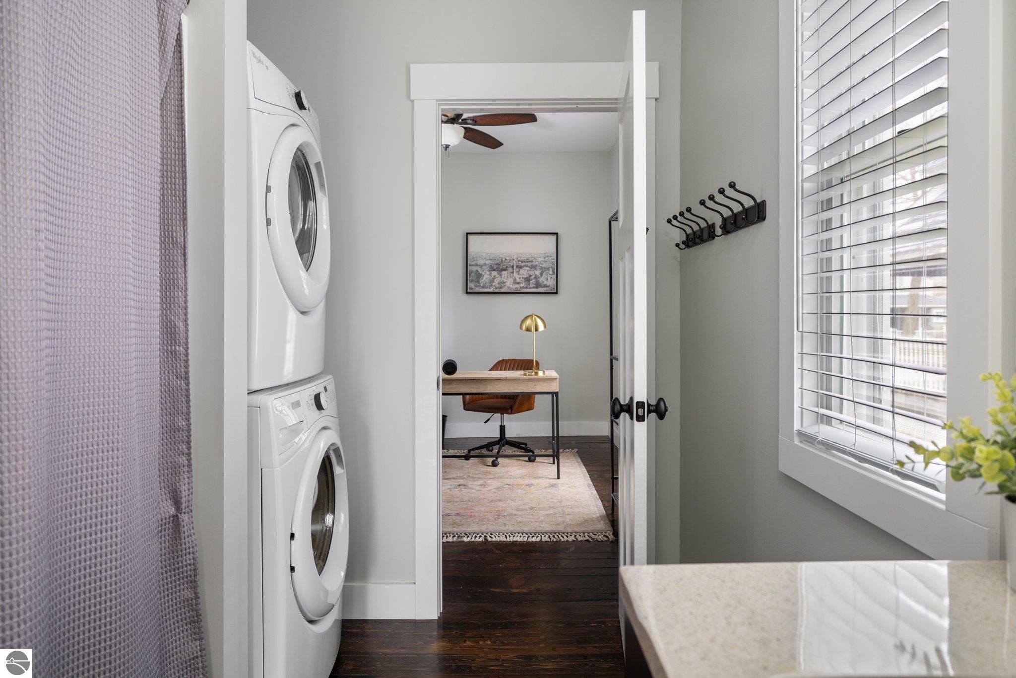 321 W Eleventh Street