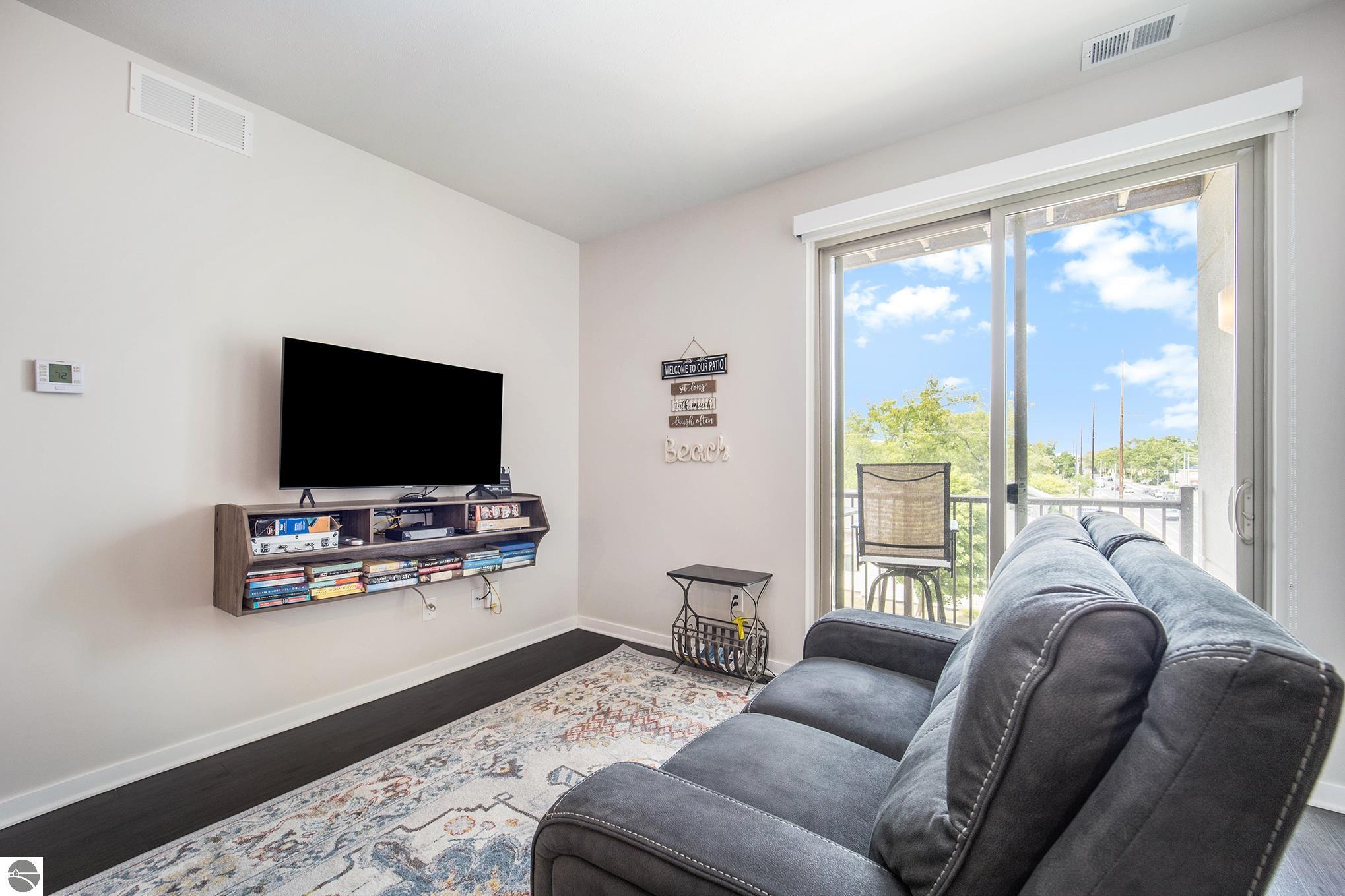 630 S Garfield Avenue # 302