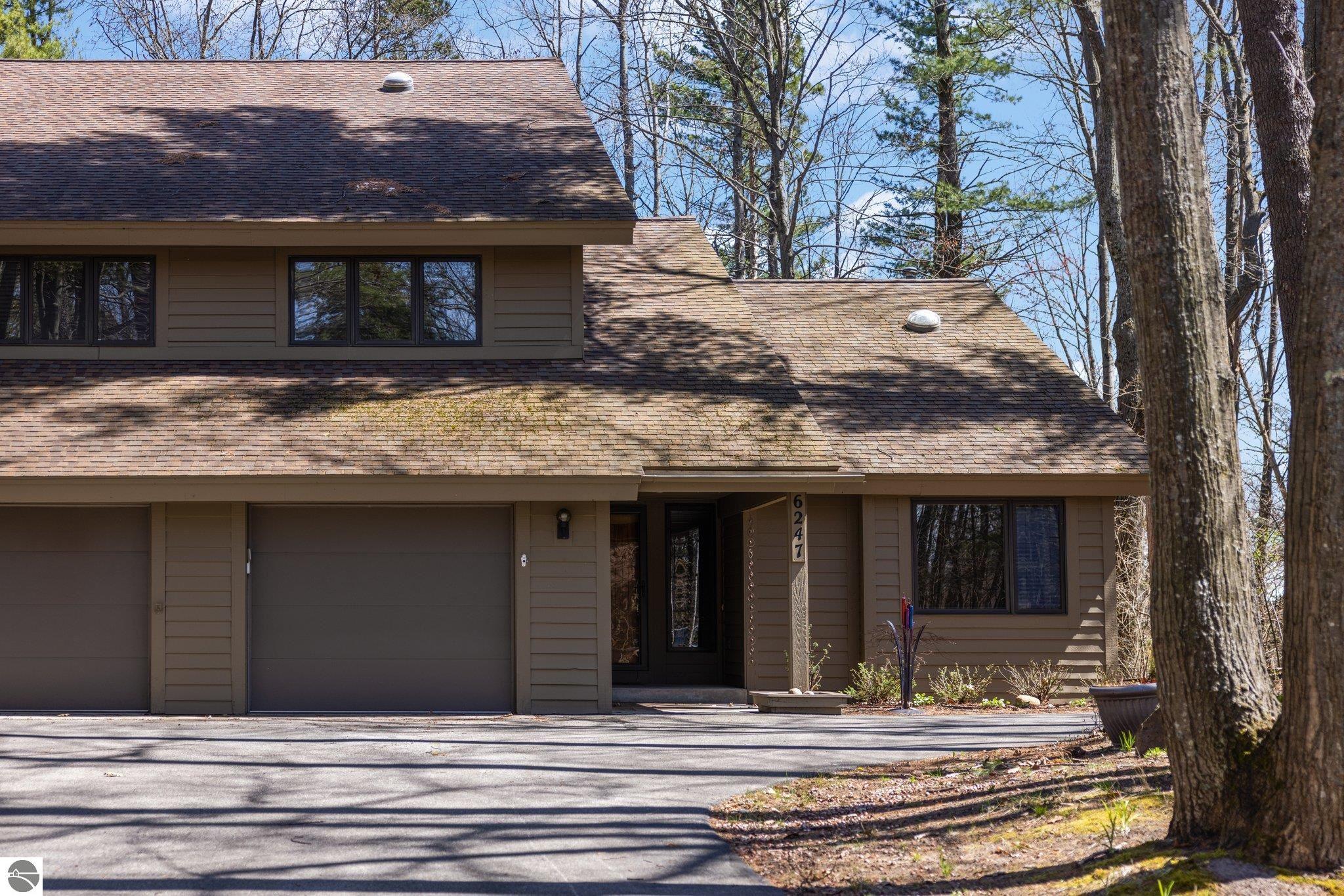 6247 Summit Court