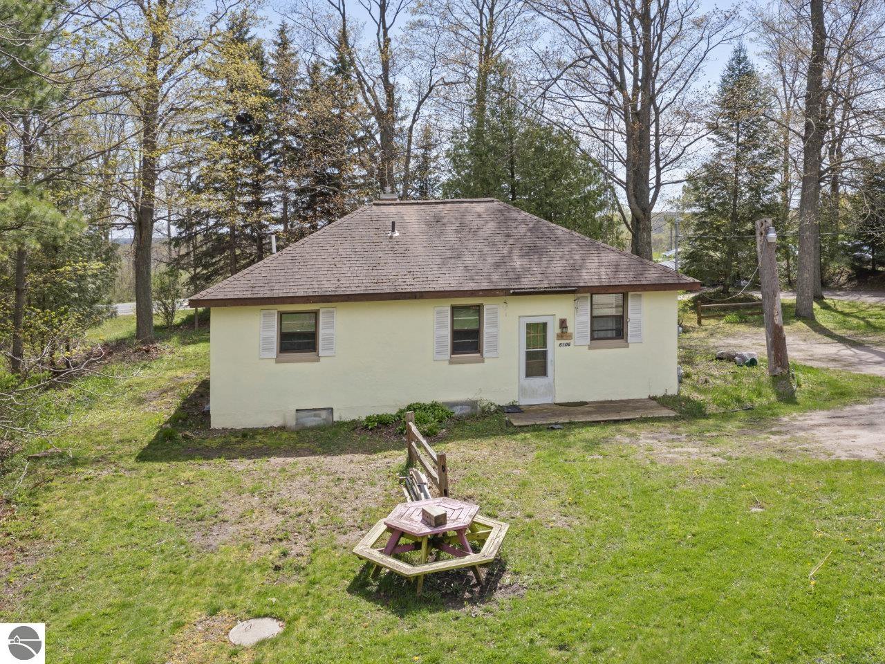 6092 Frankfort Highway