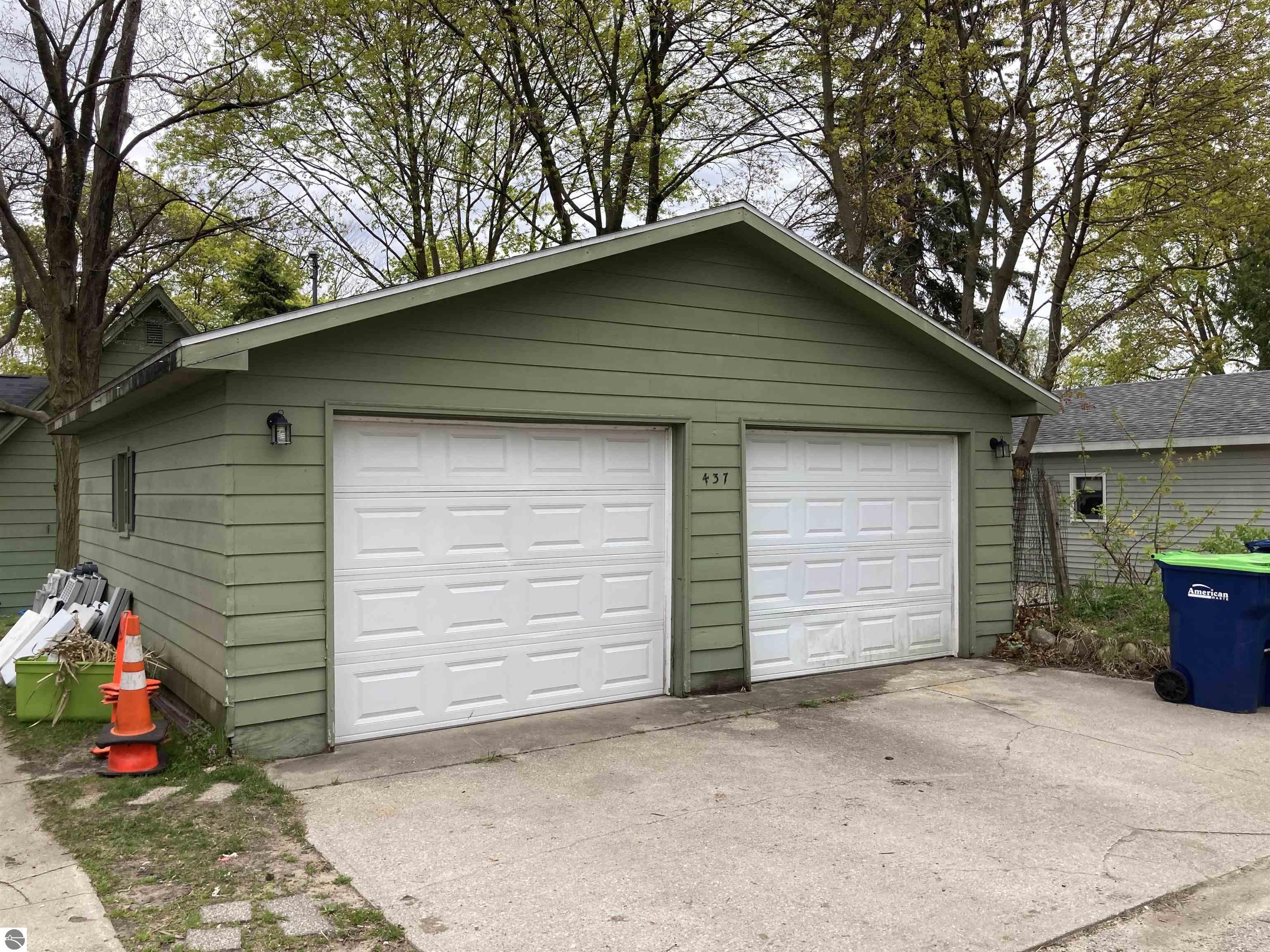 437 Monroe Street