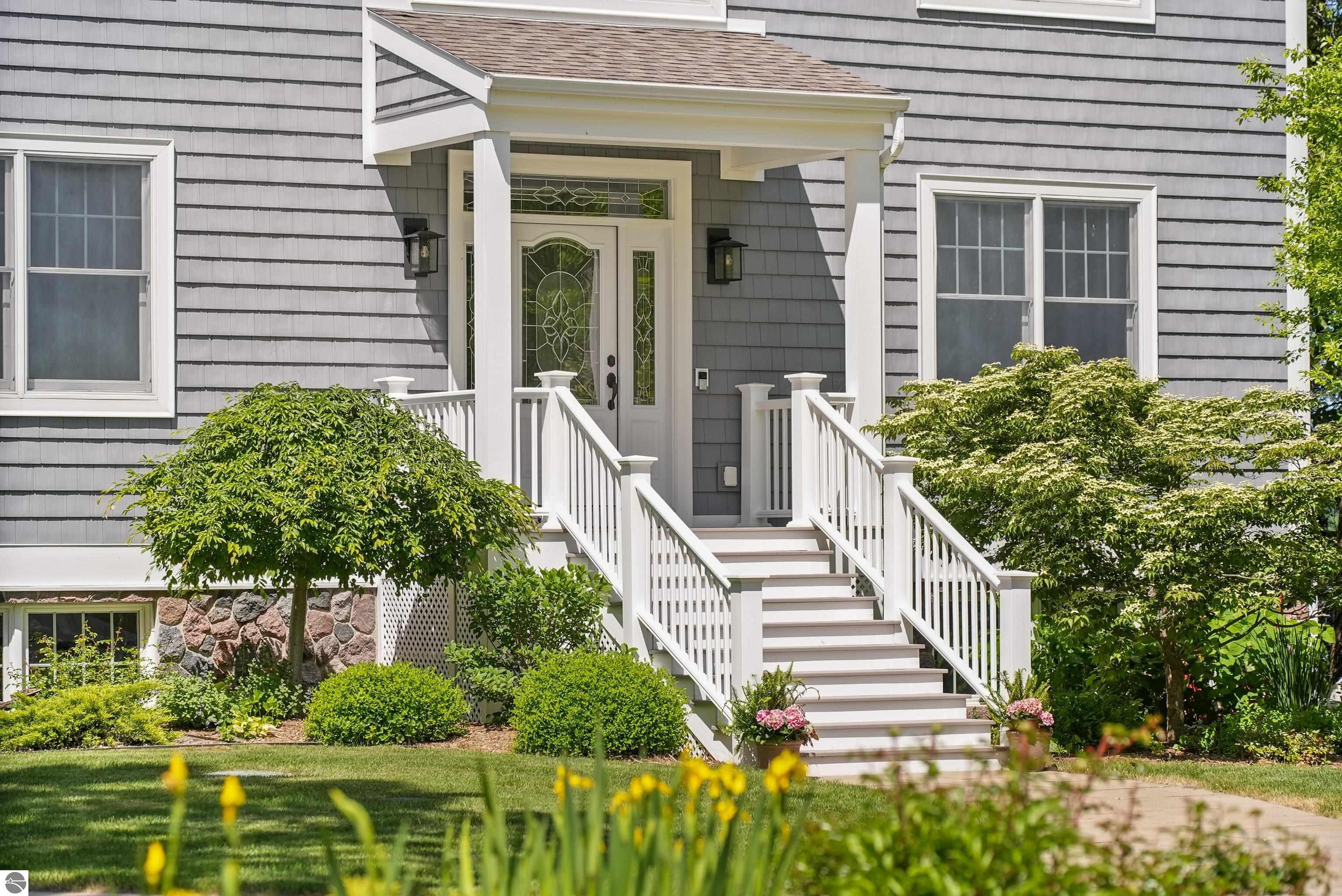 8030 S Lakeview