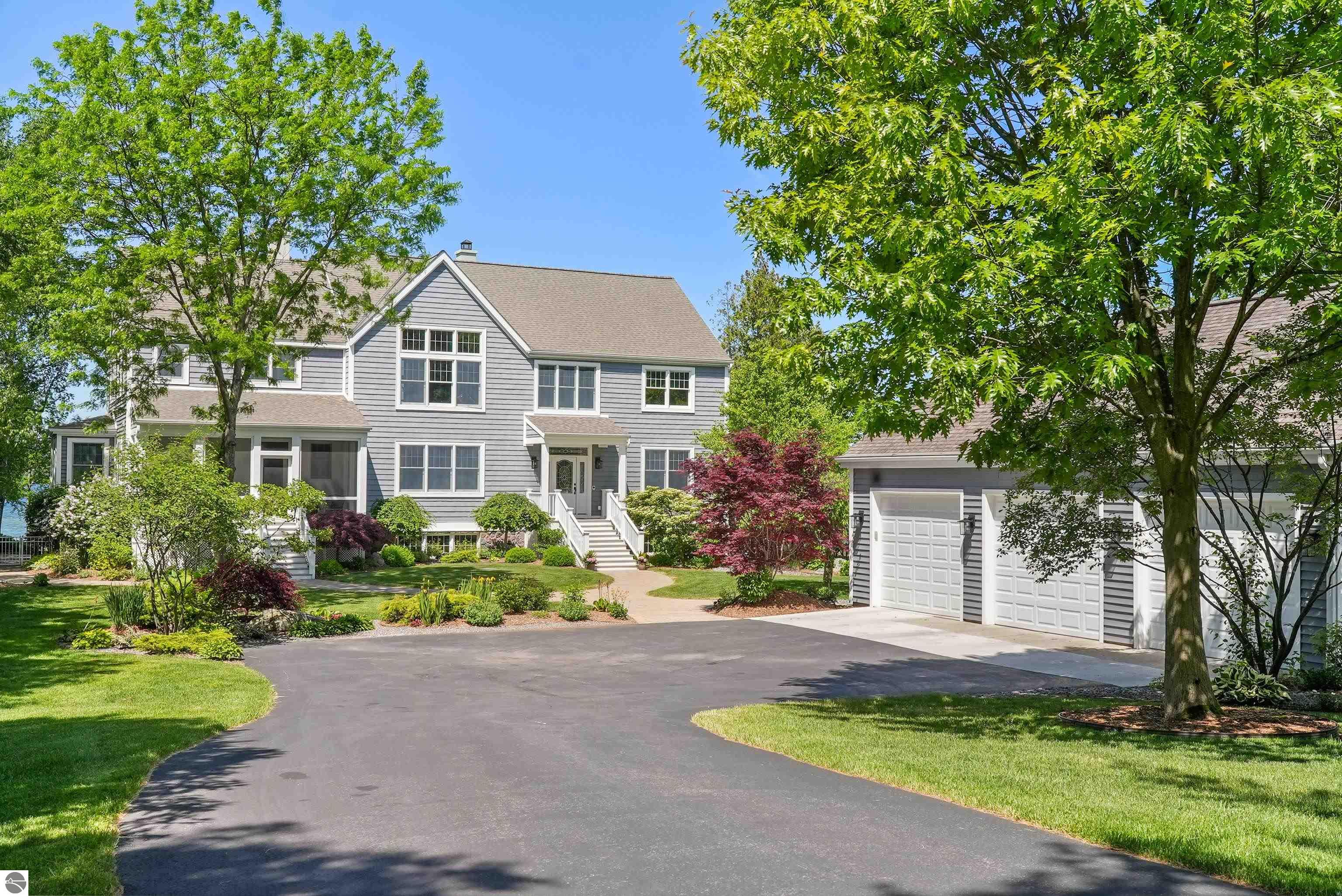 8030 S Lakeview