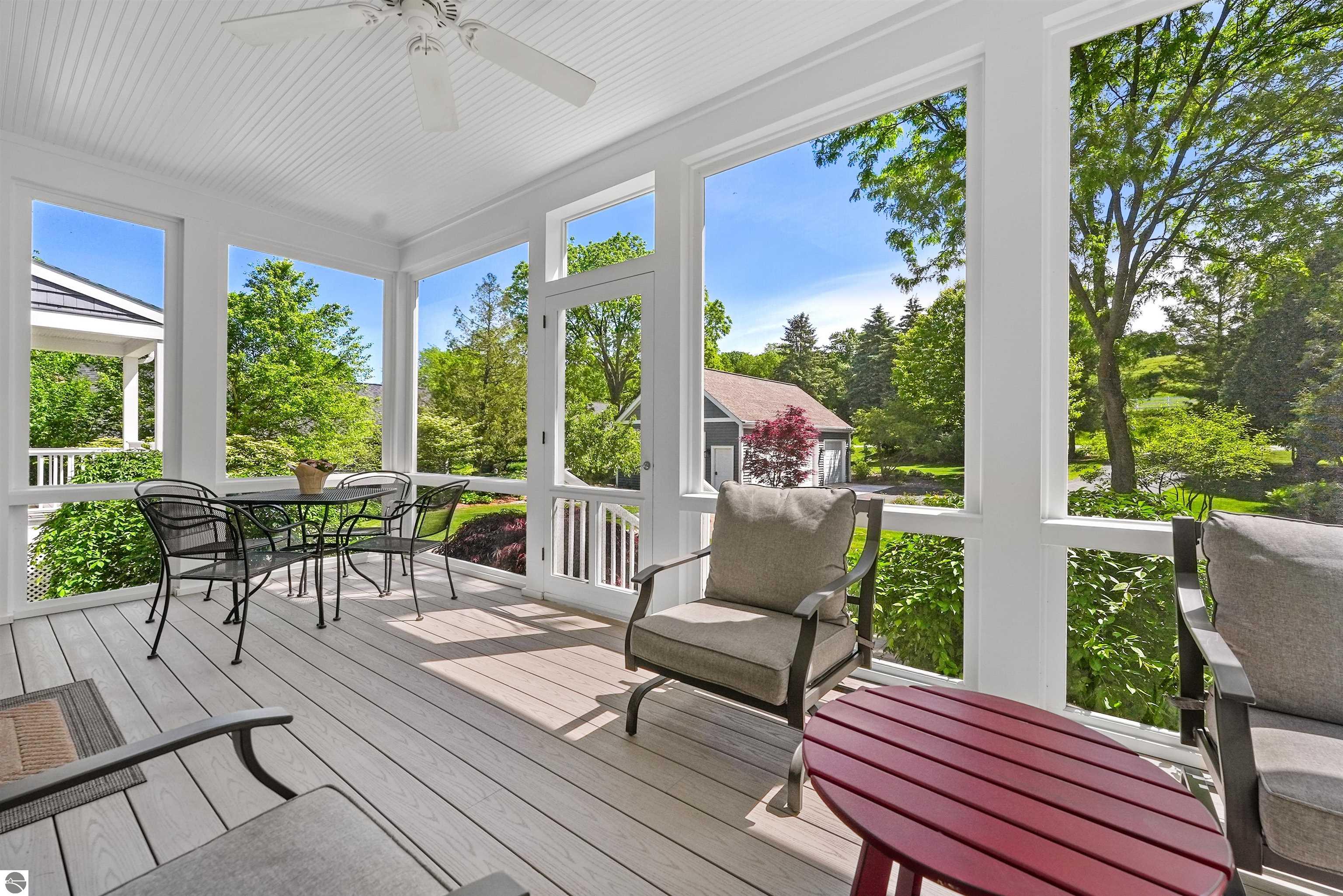 8030 S Lakeview