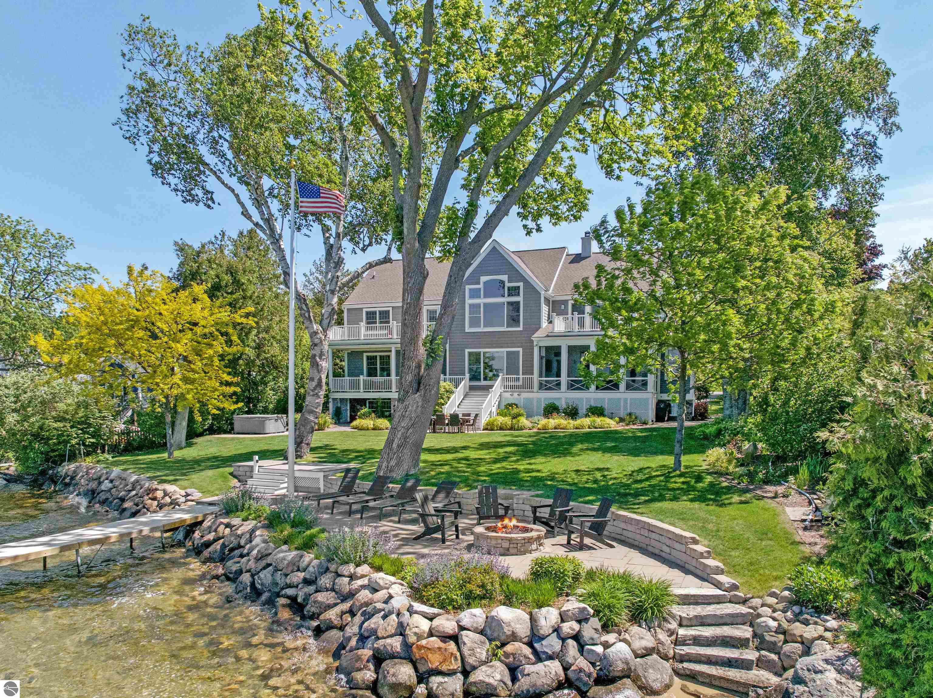 8030 S Lakeview