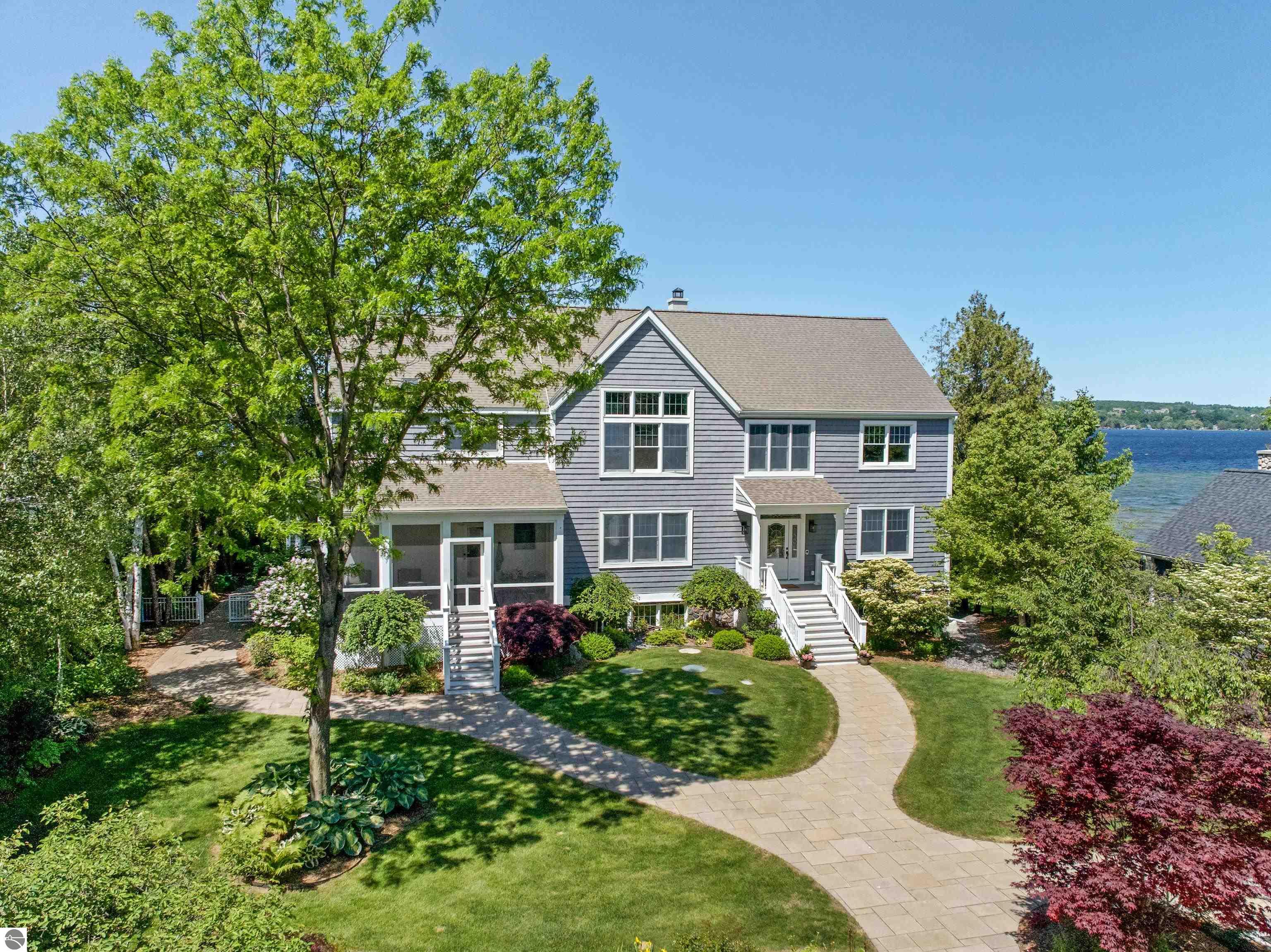 8030 S Lakeview