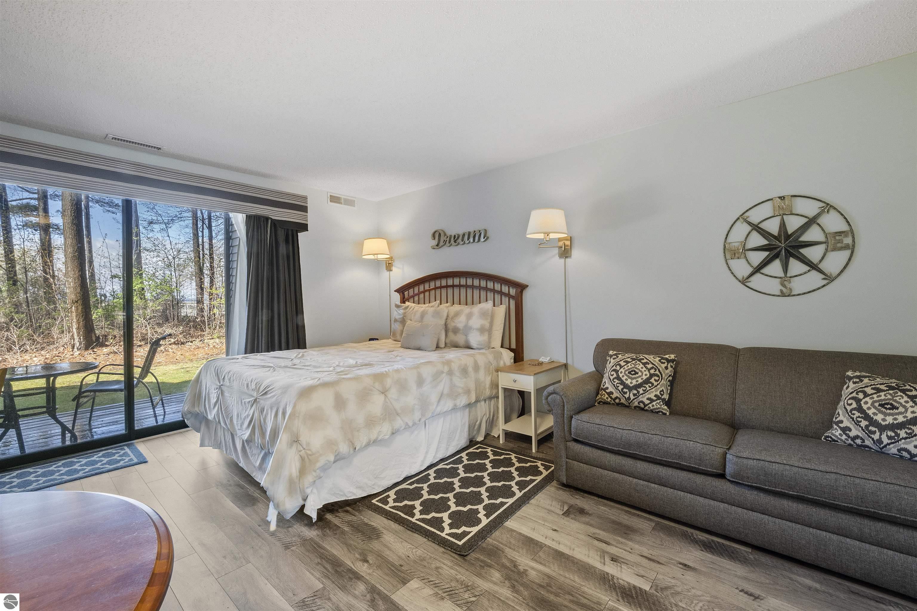5680 Creeks Crossing # 111