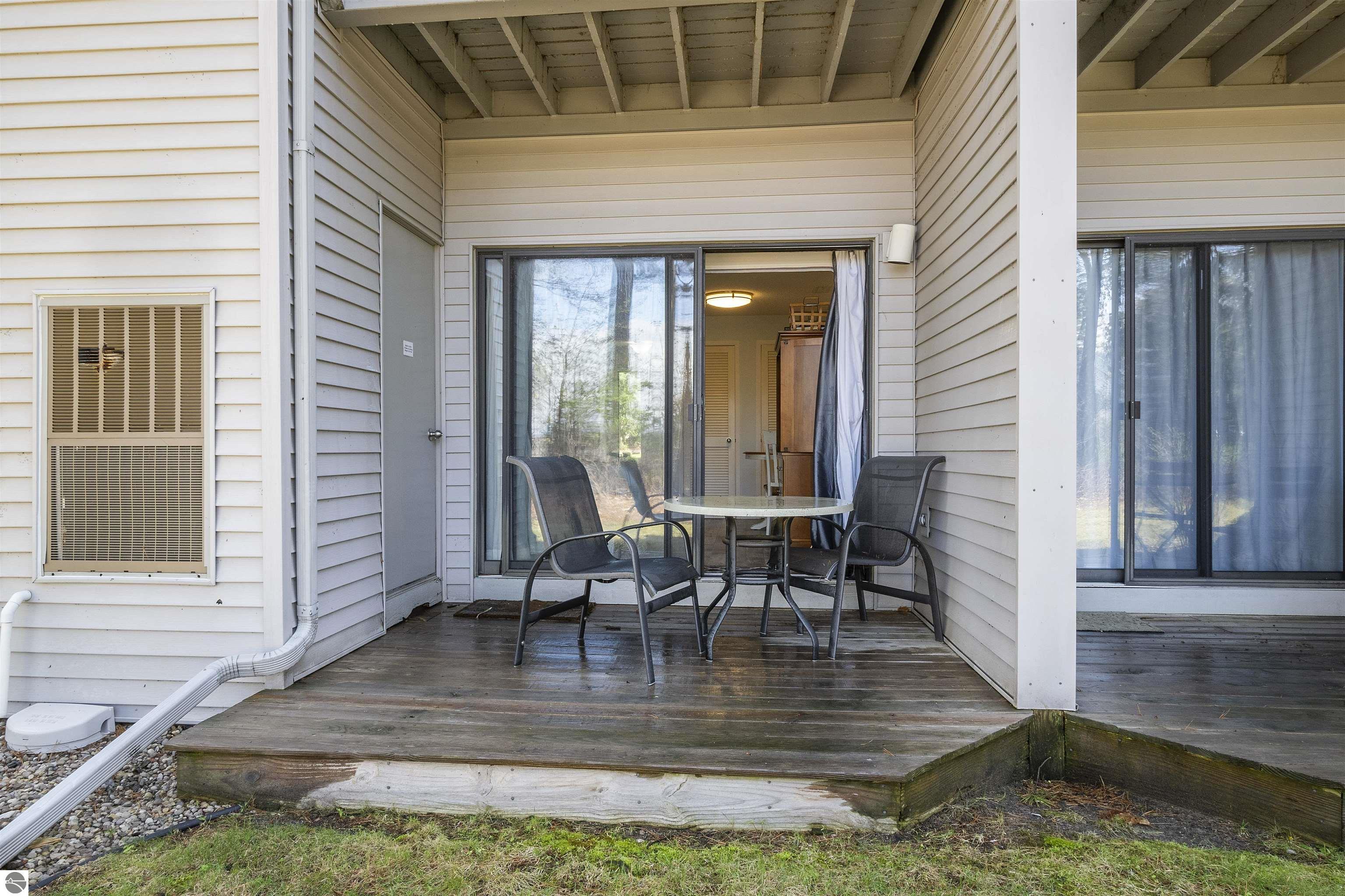 5680 Creeks Crossing # 111