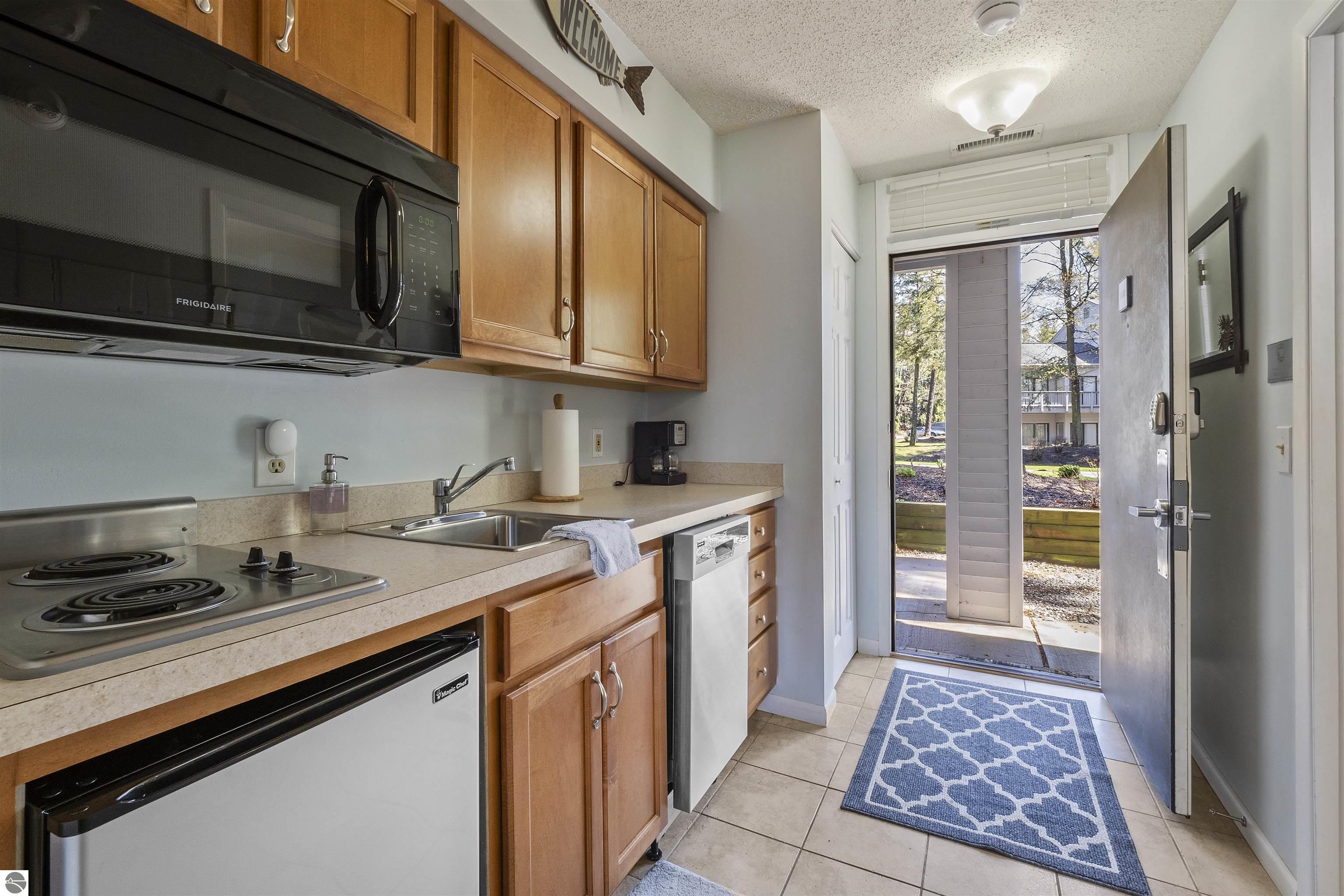 5680 Creeks Crossing # 111