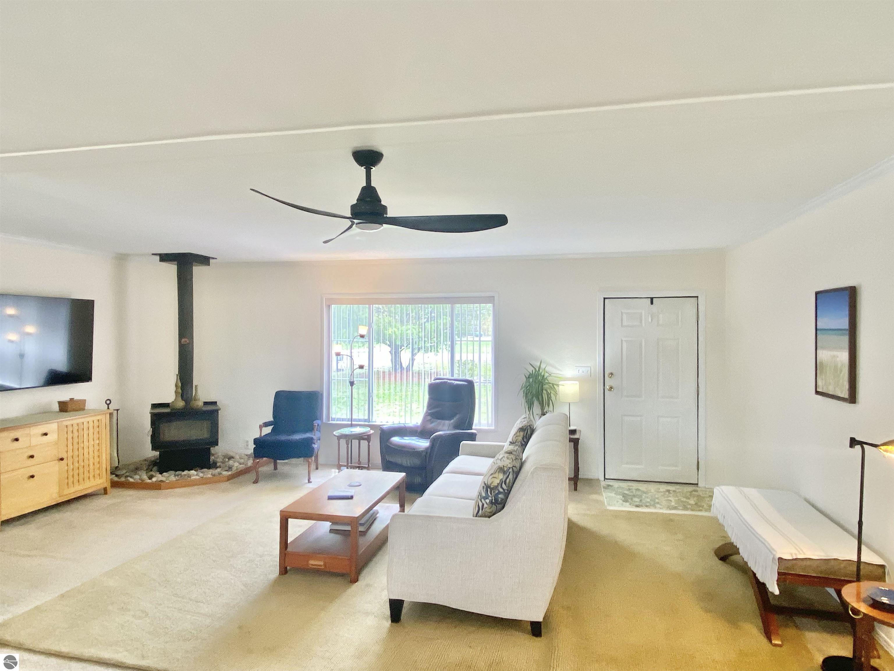10700 Scenic Drive