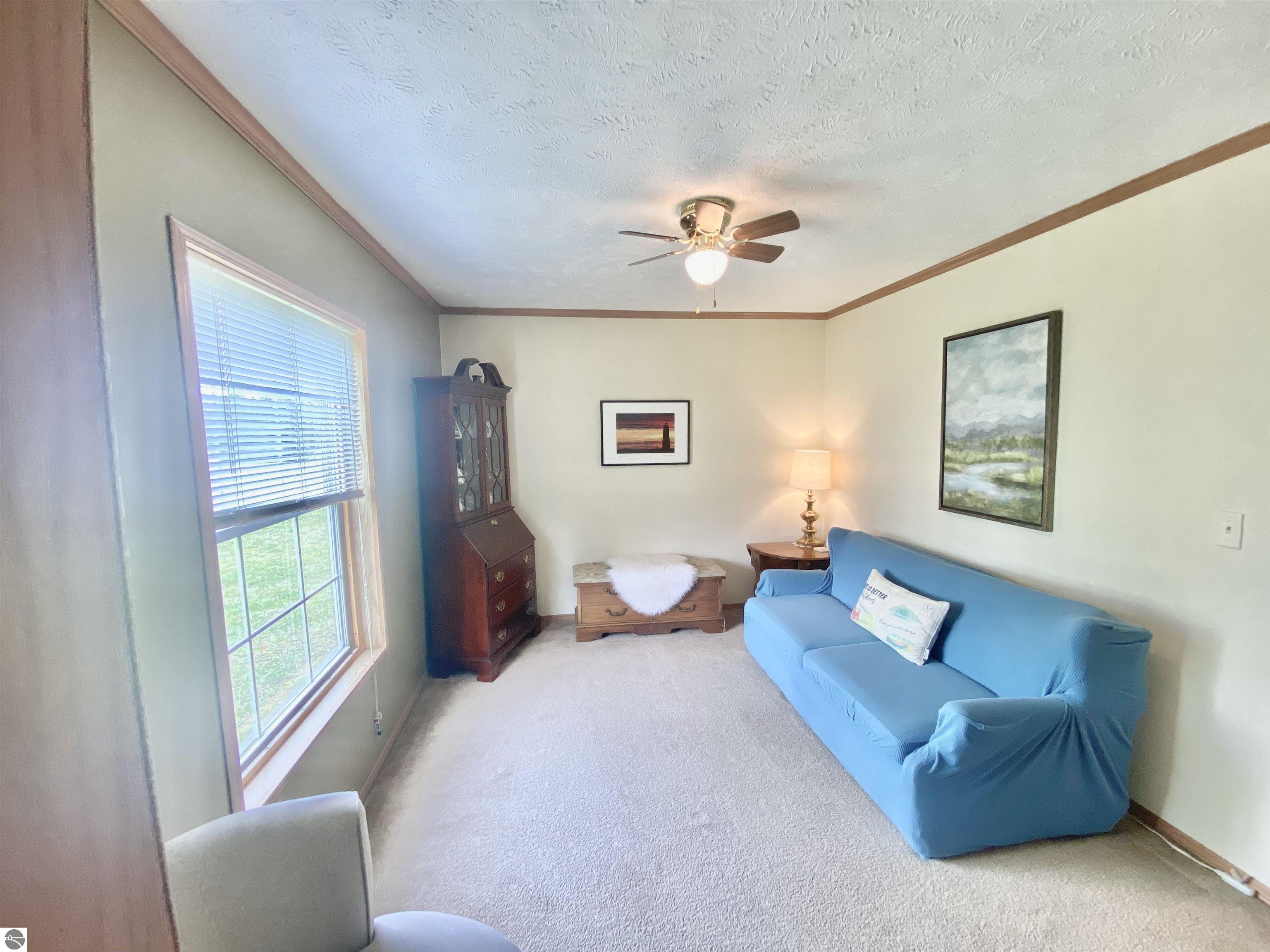 10700 Scenic Drive