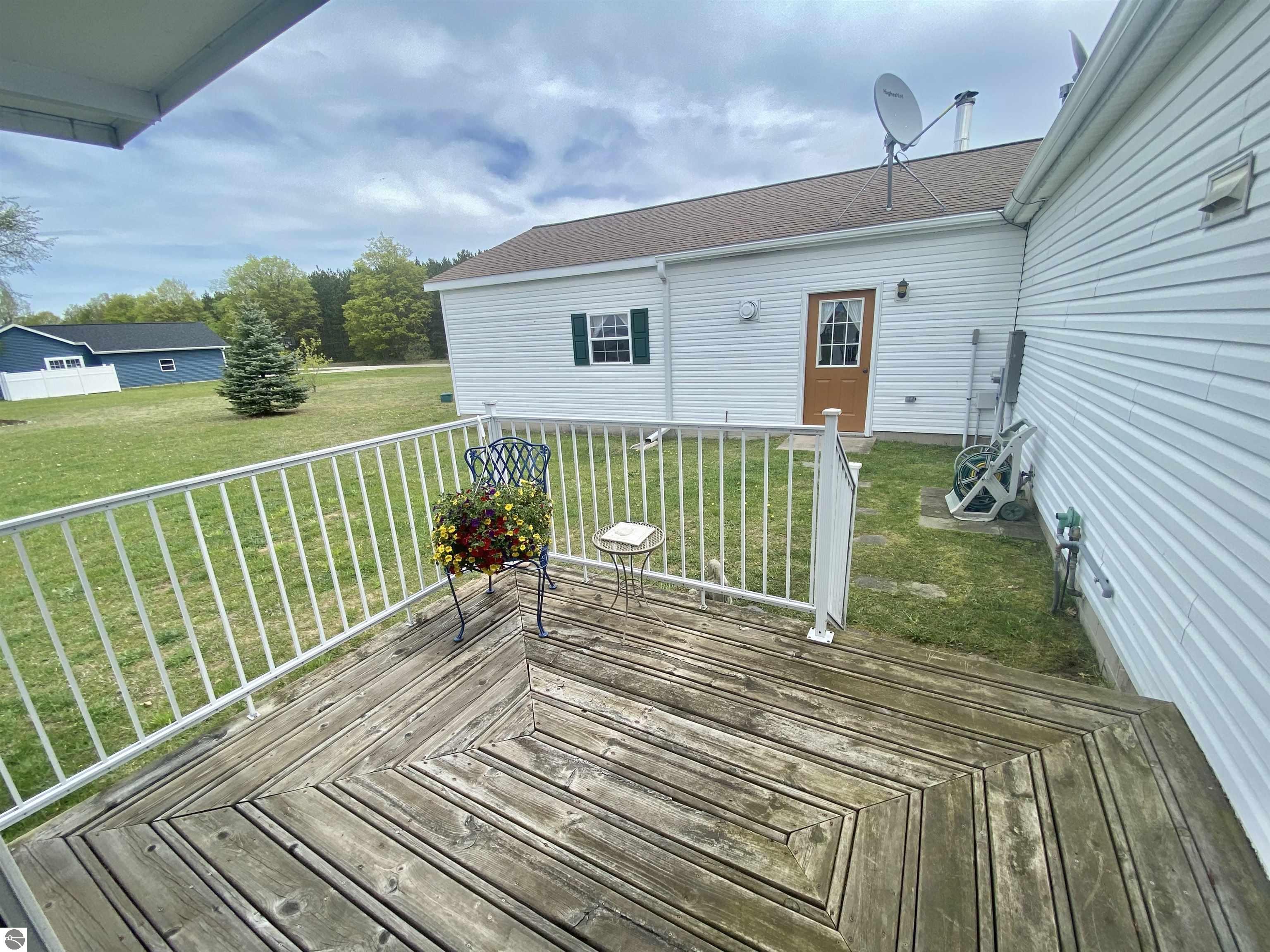 10700 Scenic Drive