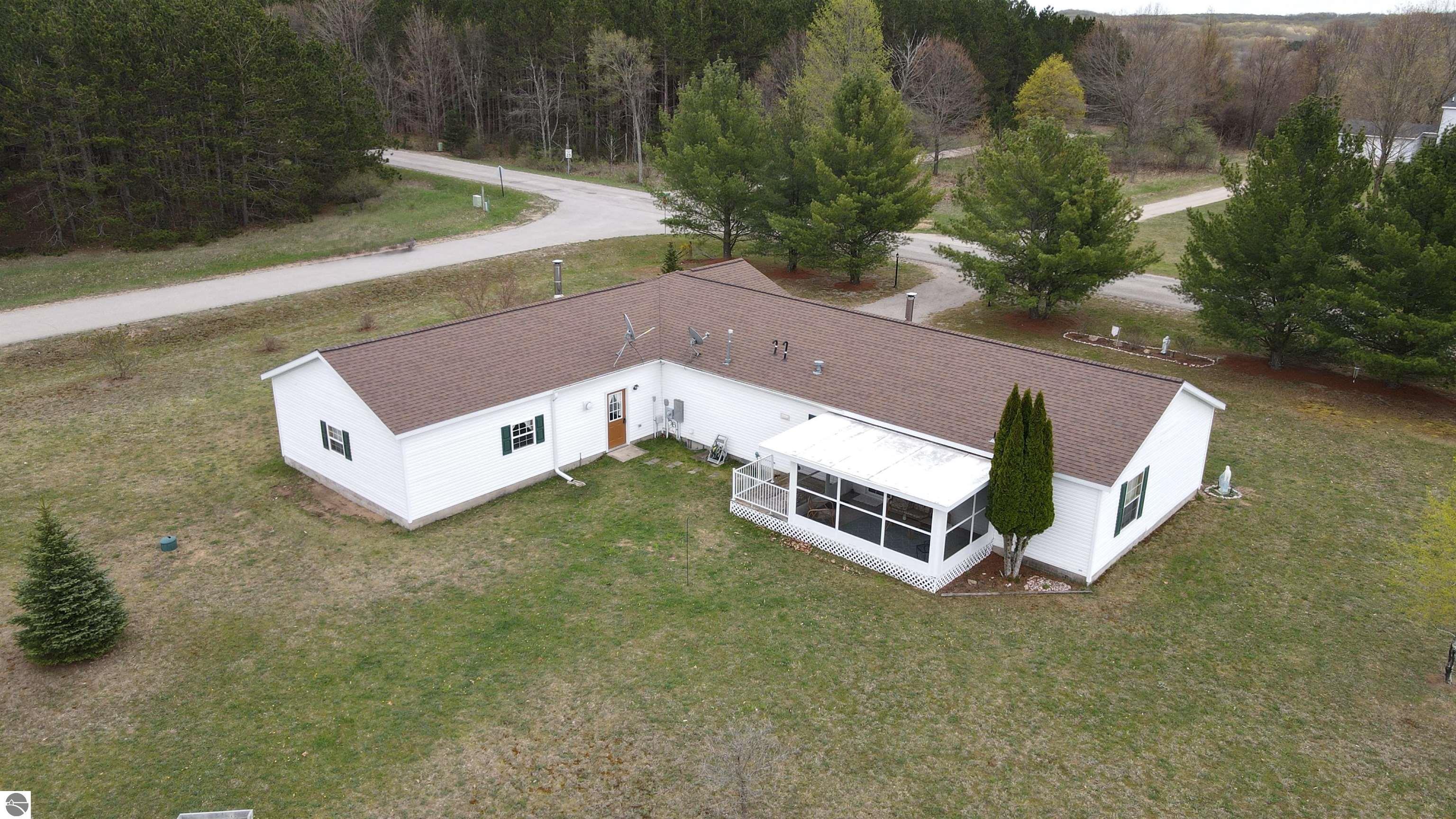 10700 Scenic Drive