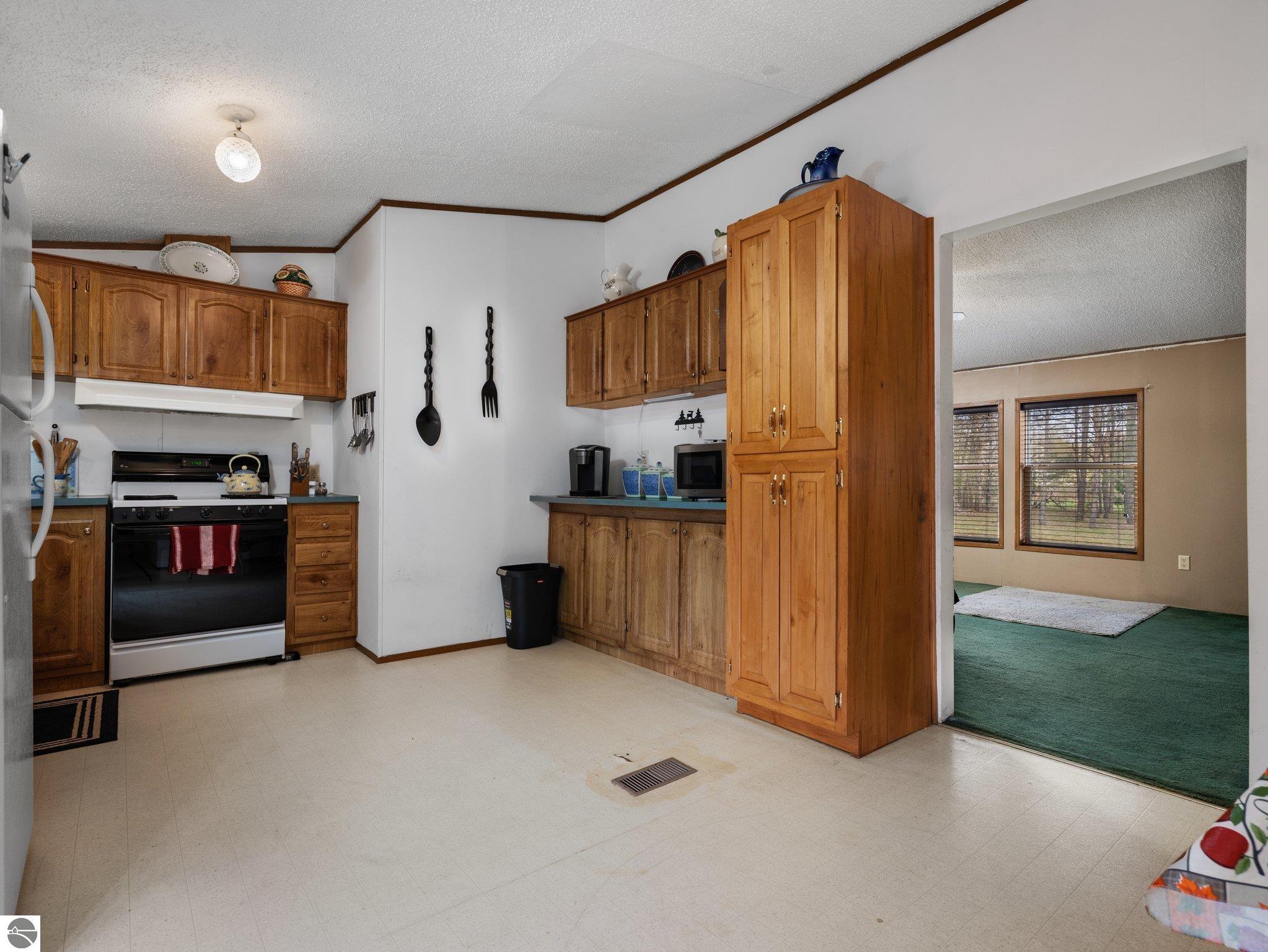 15333 County Line Road