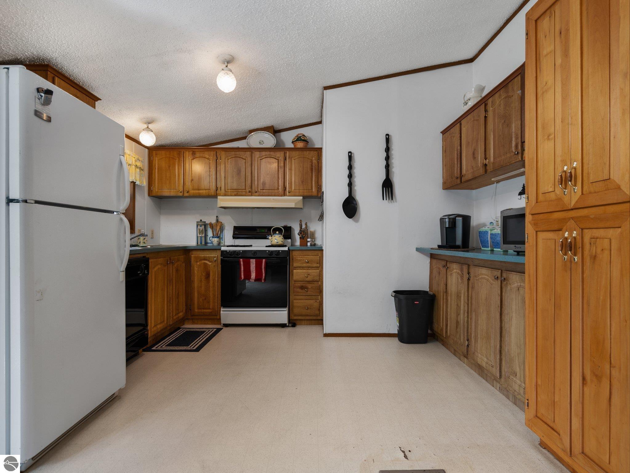 15333 County Line Road