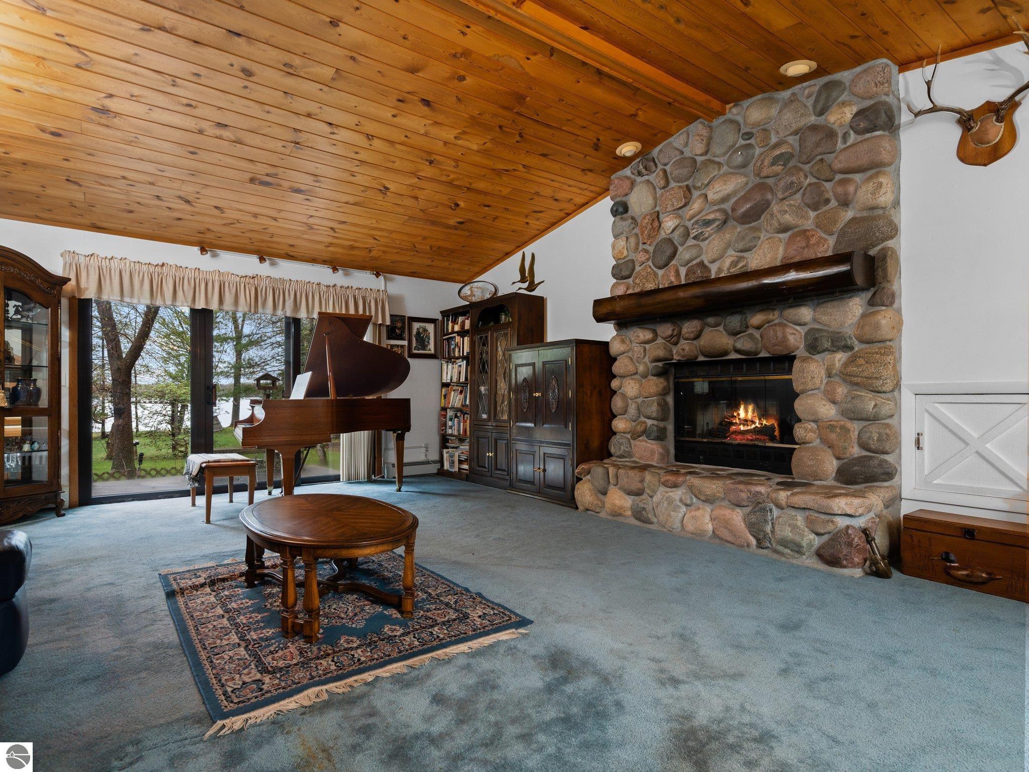 7804 North Shore Court