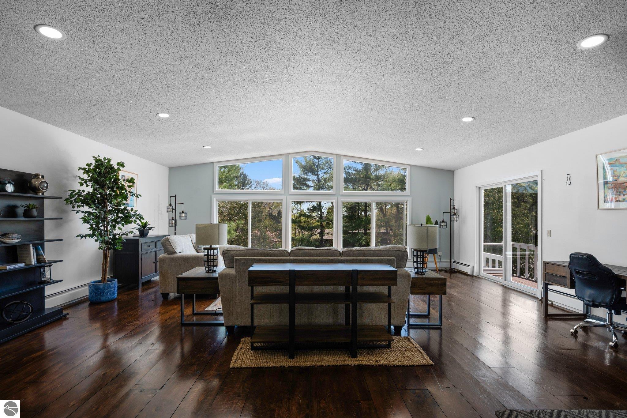 735 Quail Ridge Drive