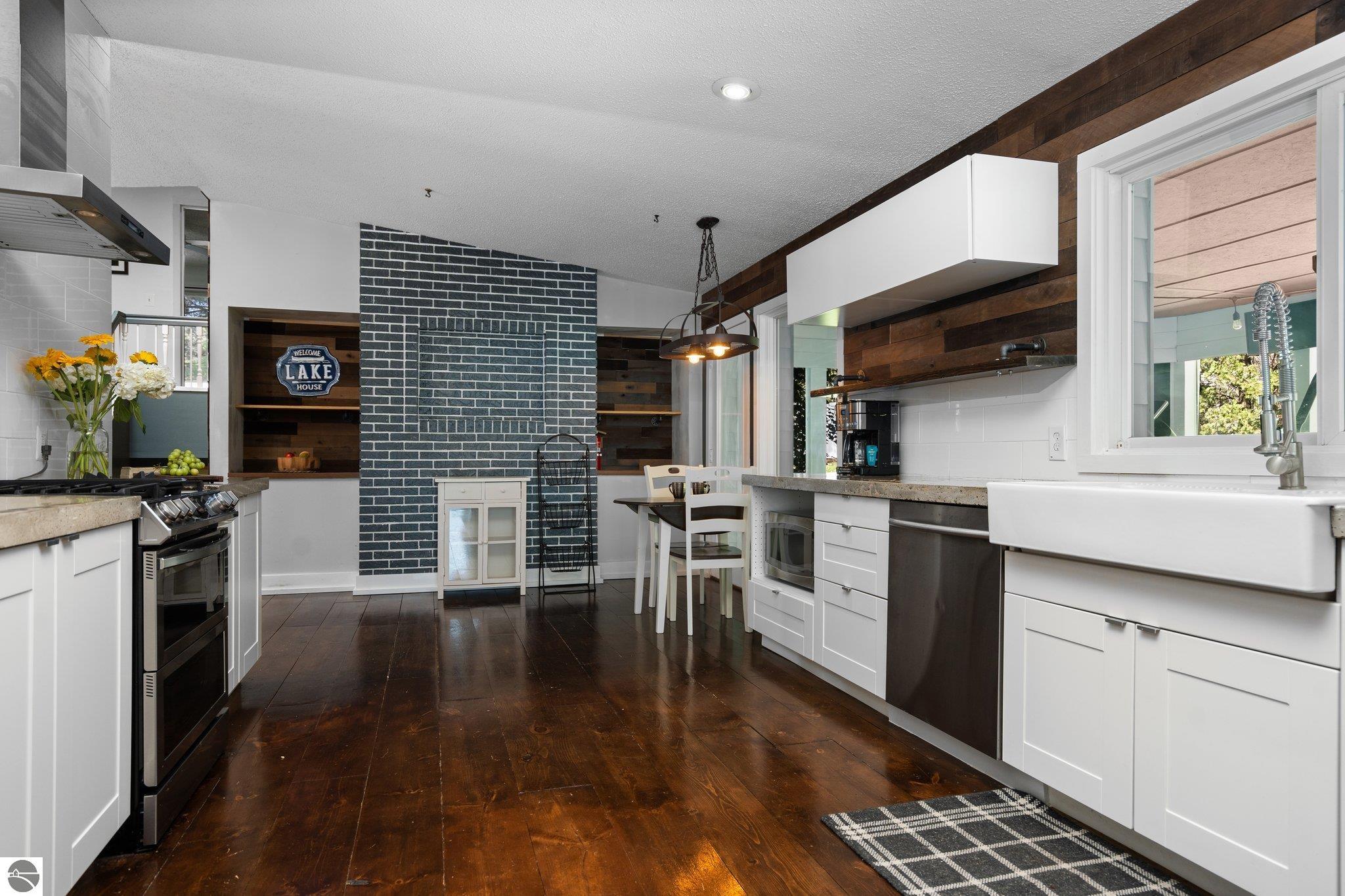 735 Quail Ridge Drive