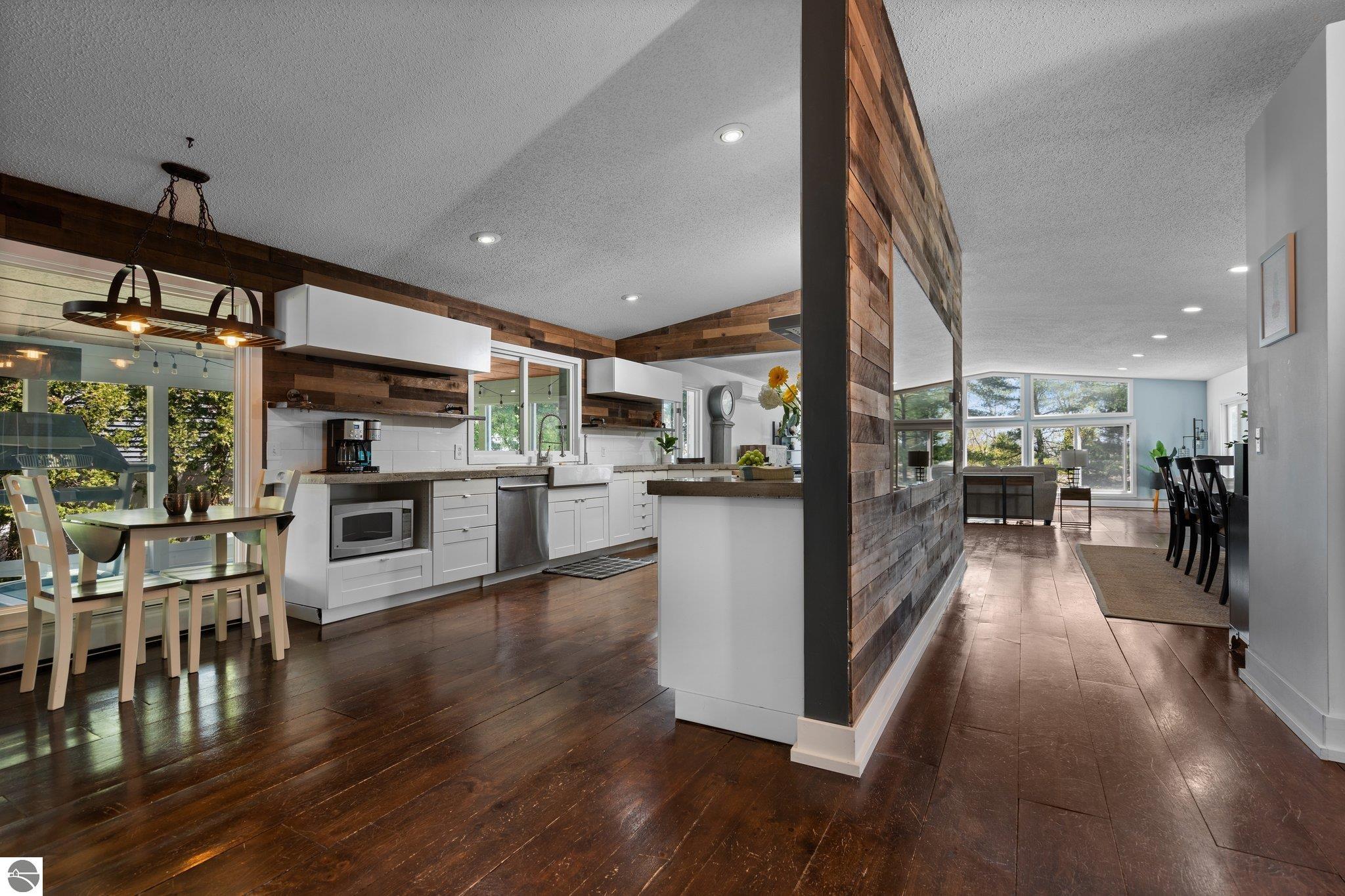 735 Quail Ridge Drive