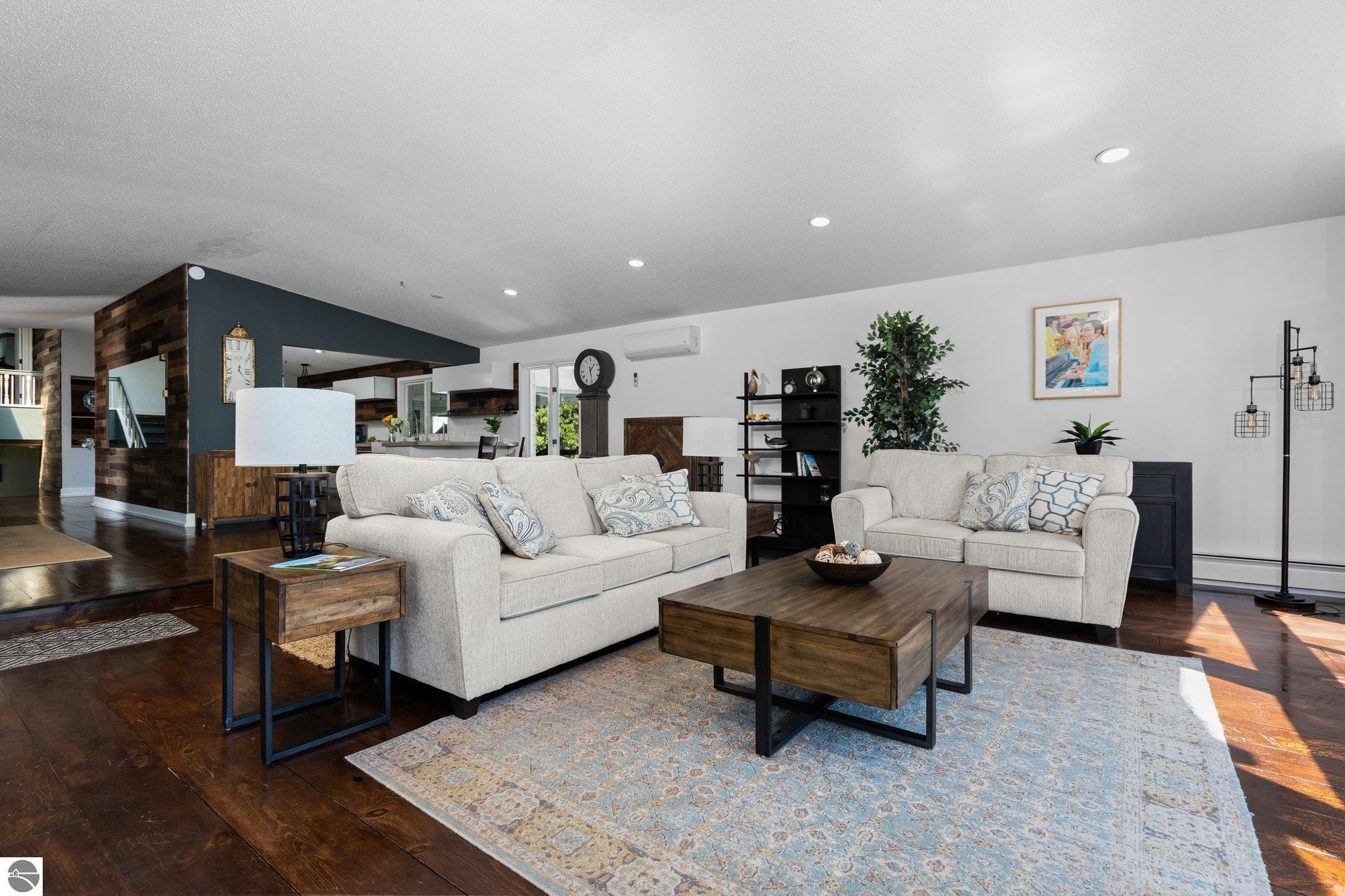 735 Quail Ridge Drive
