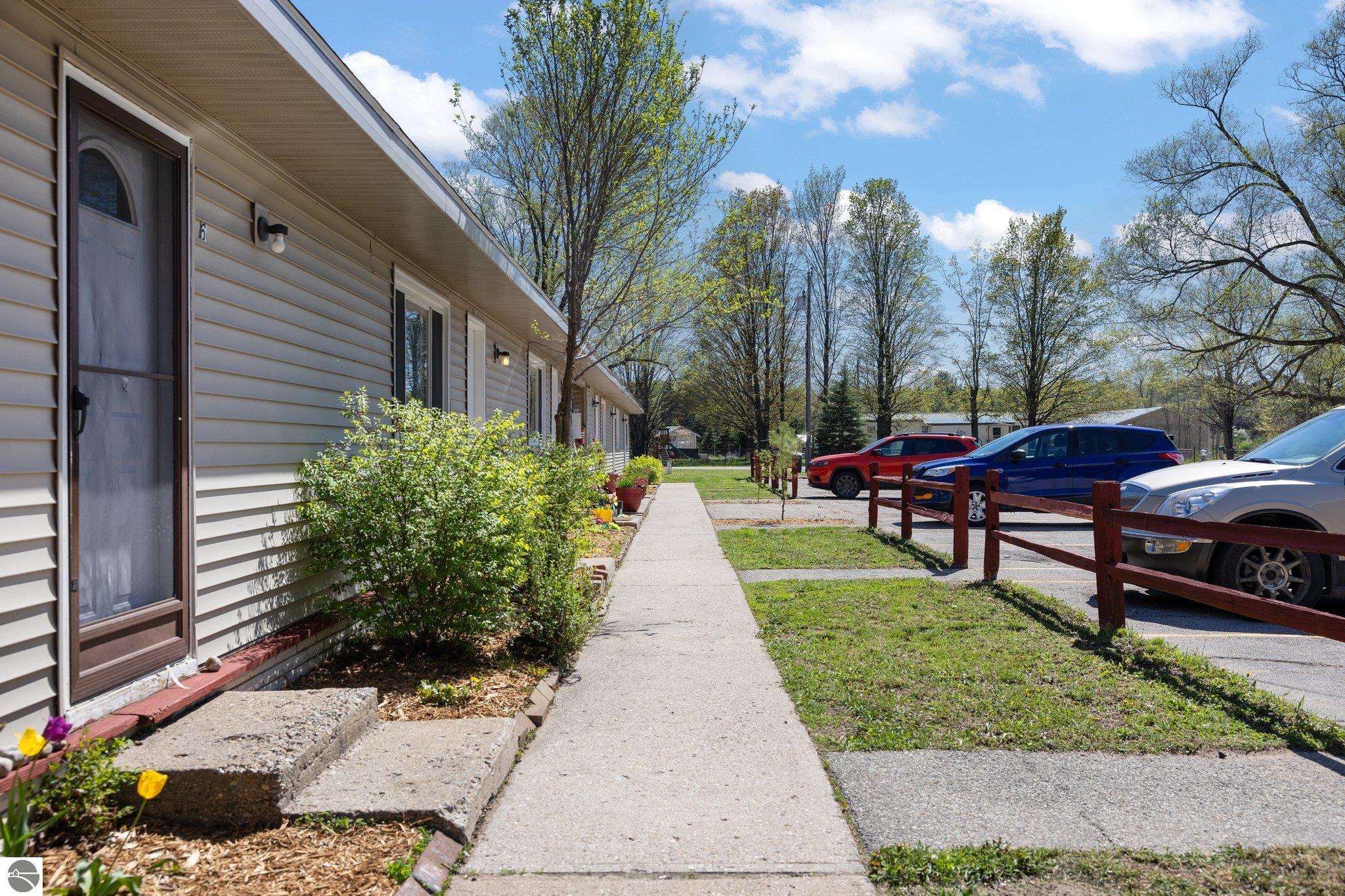 8528 Valley Road, Nw