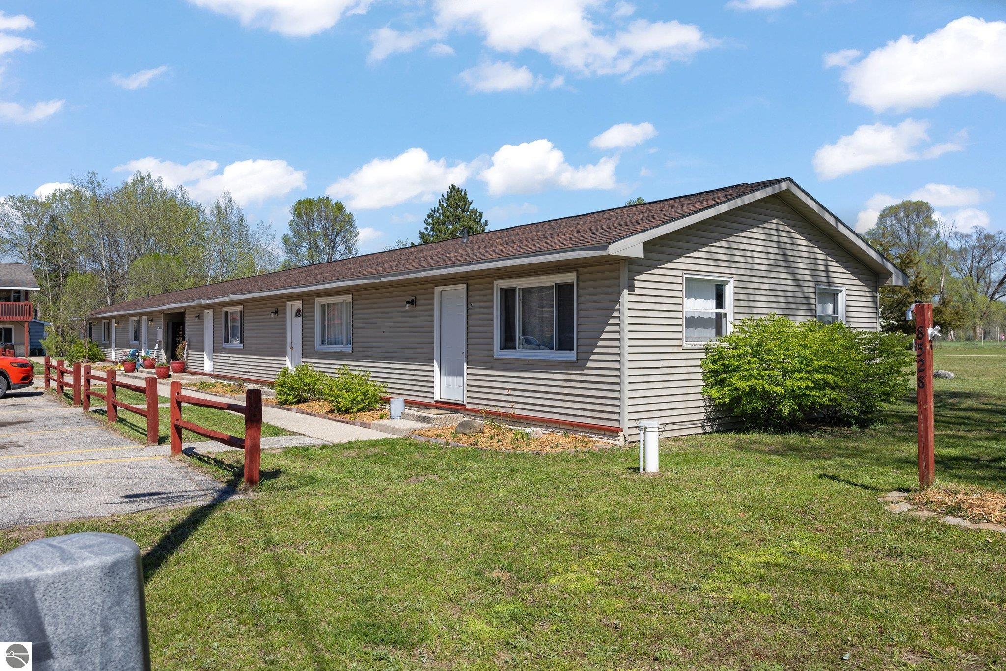 8528 Valley Road, Nw