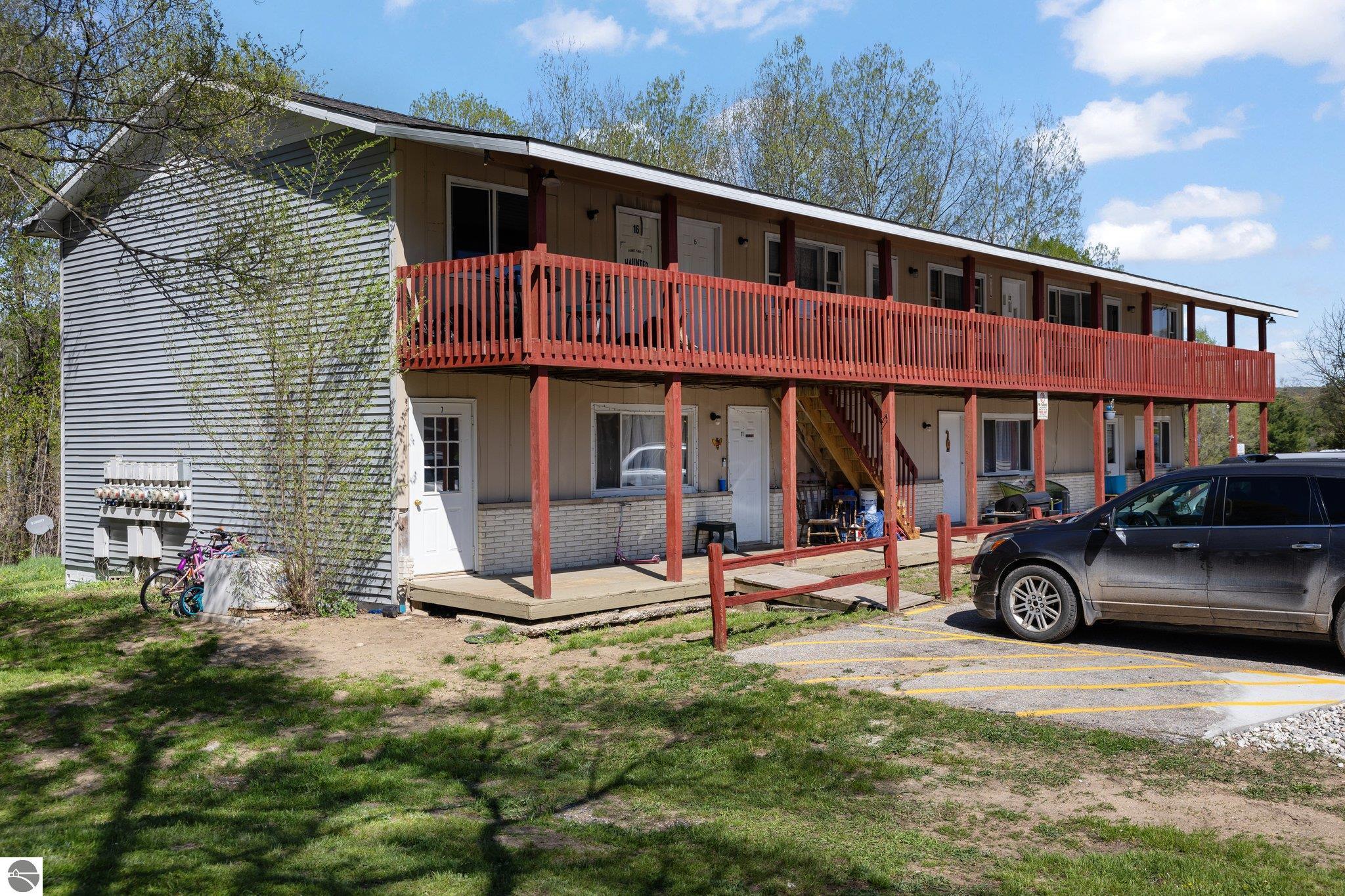 8528 Valley Road, Nw
