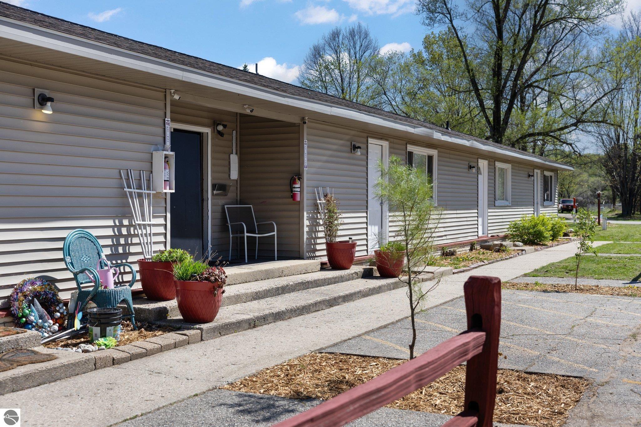 8528 Valley Road, Nw