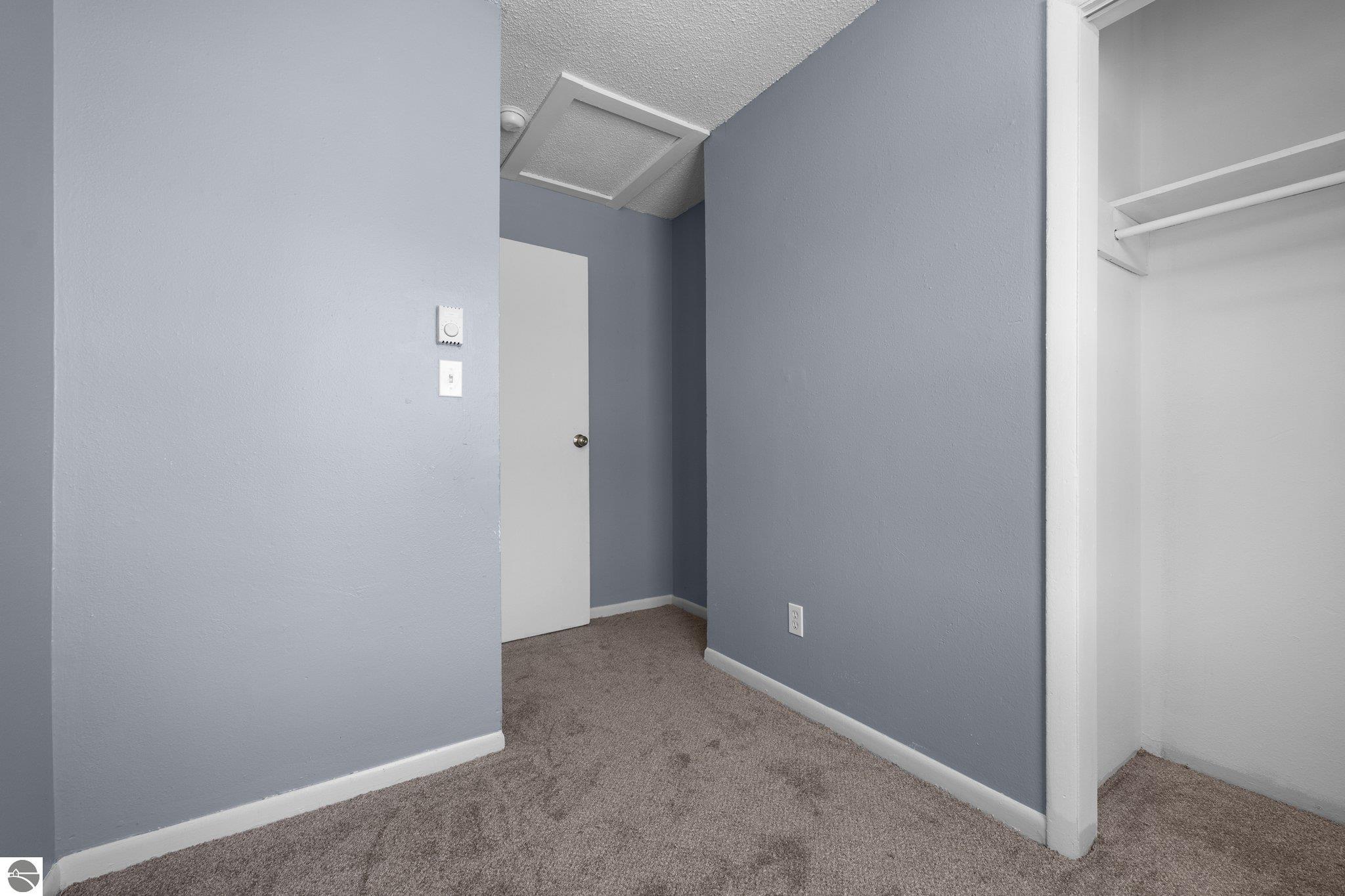 8528 Valley Road, Nw