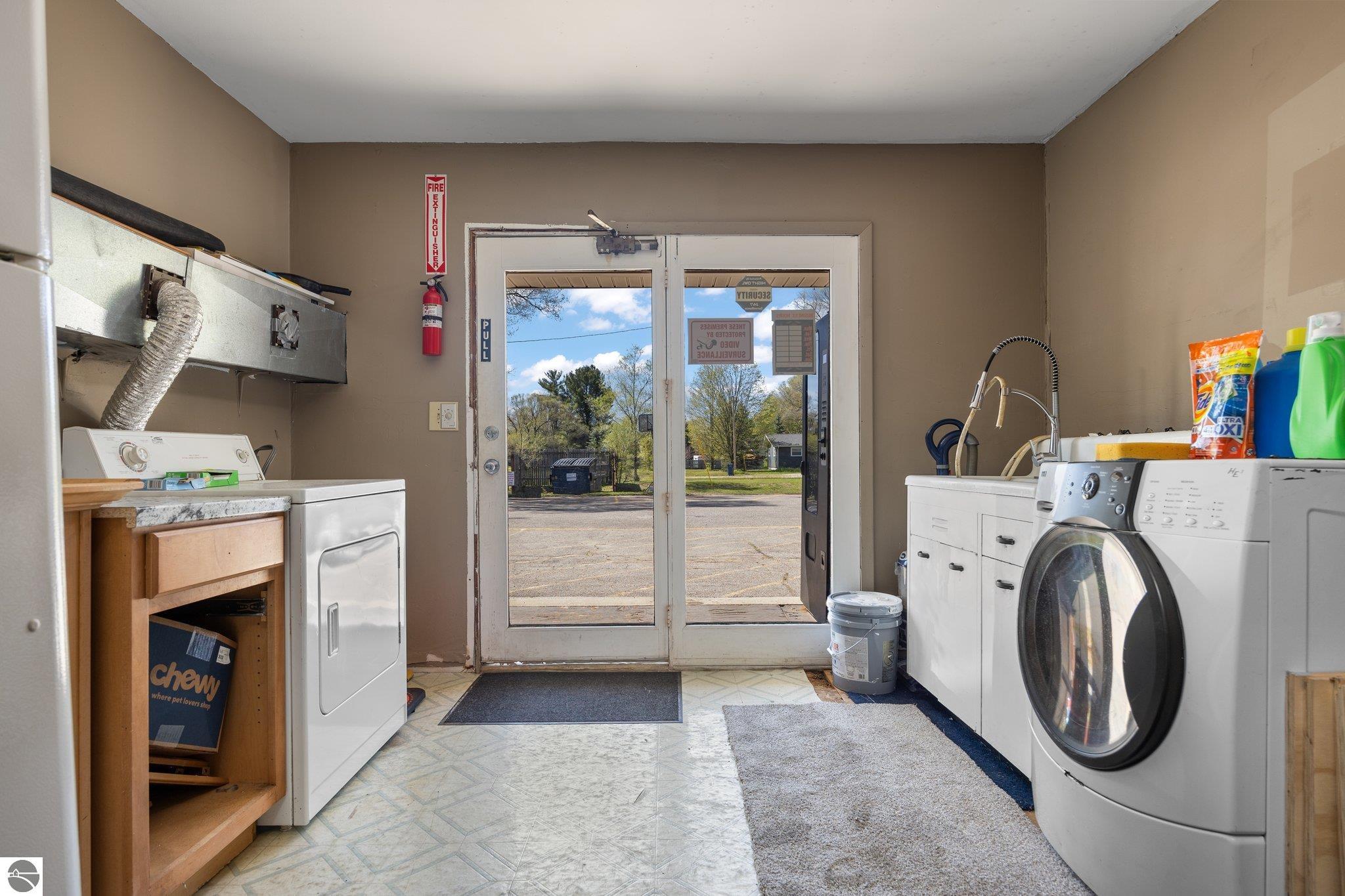 8528 Valley Road, Nw
