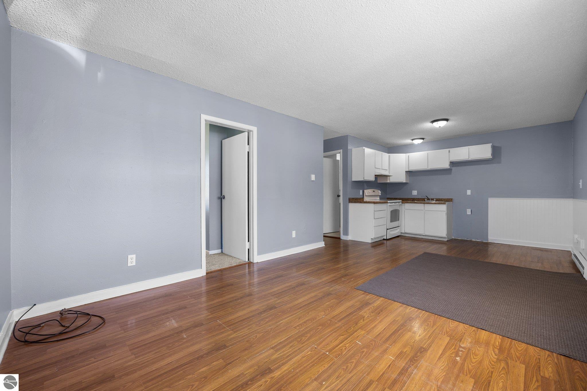 8528 Valley Road, Nw