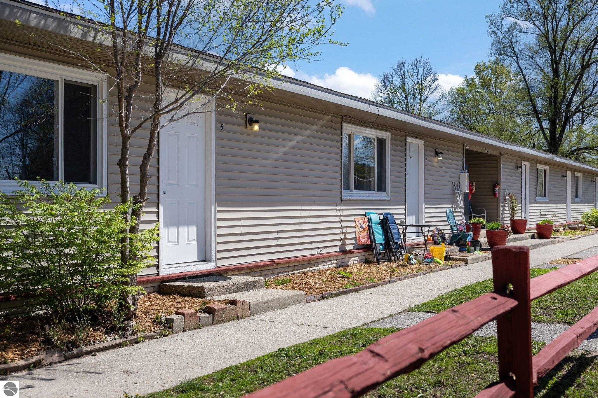 8528 Valley Road, Nw