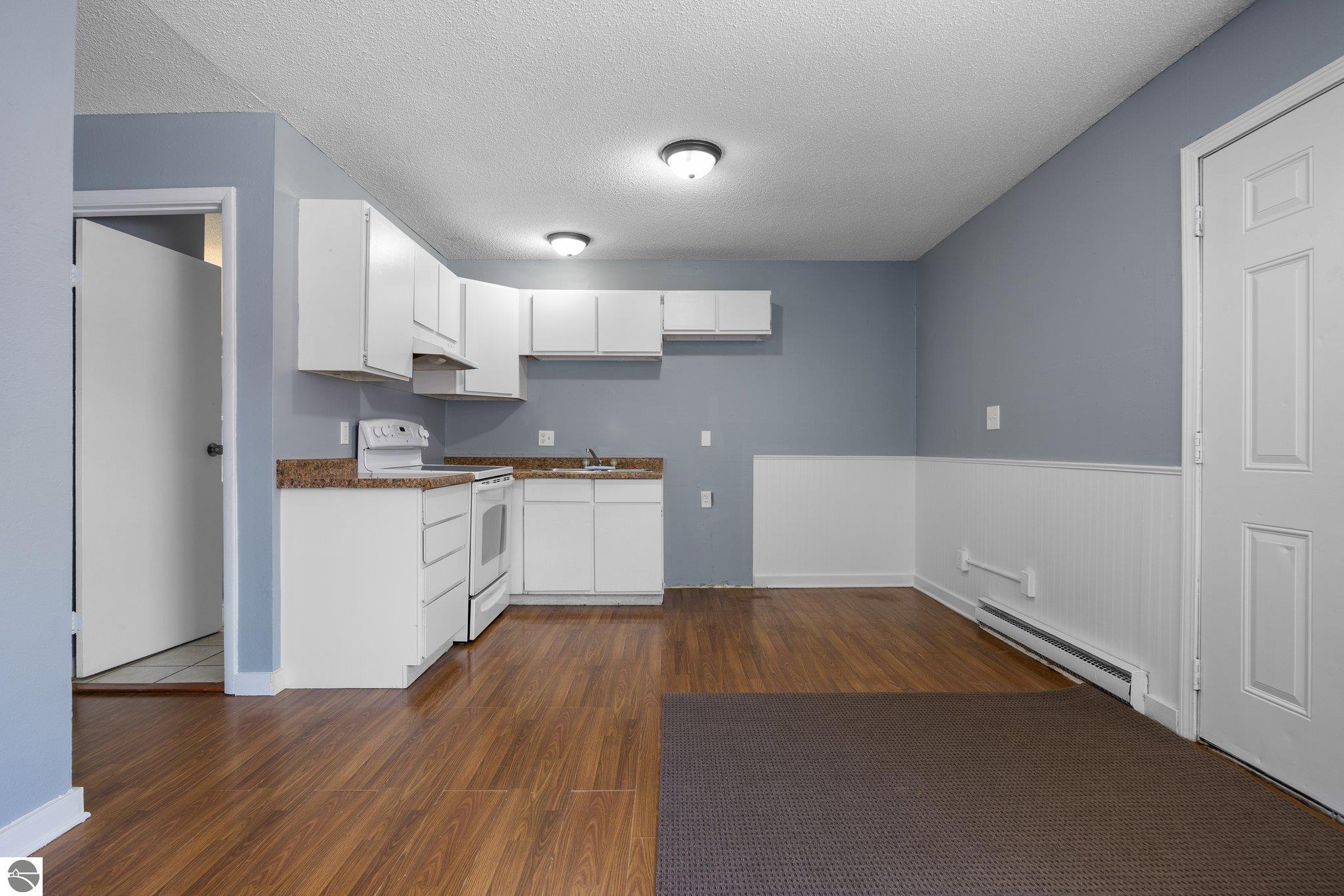8528 Valley Road, Nw