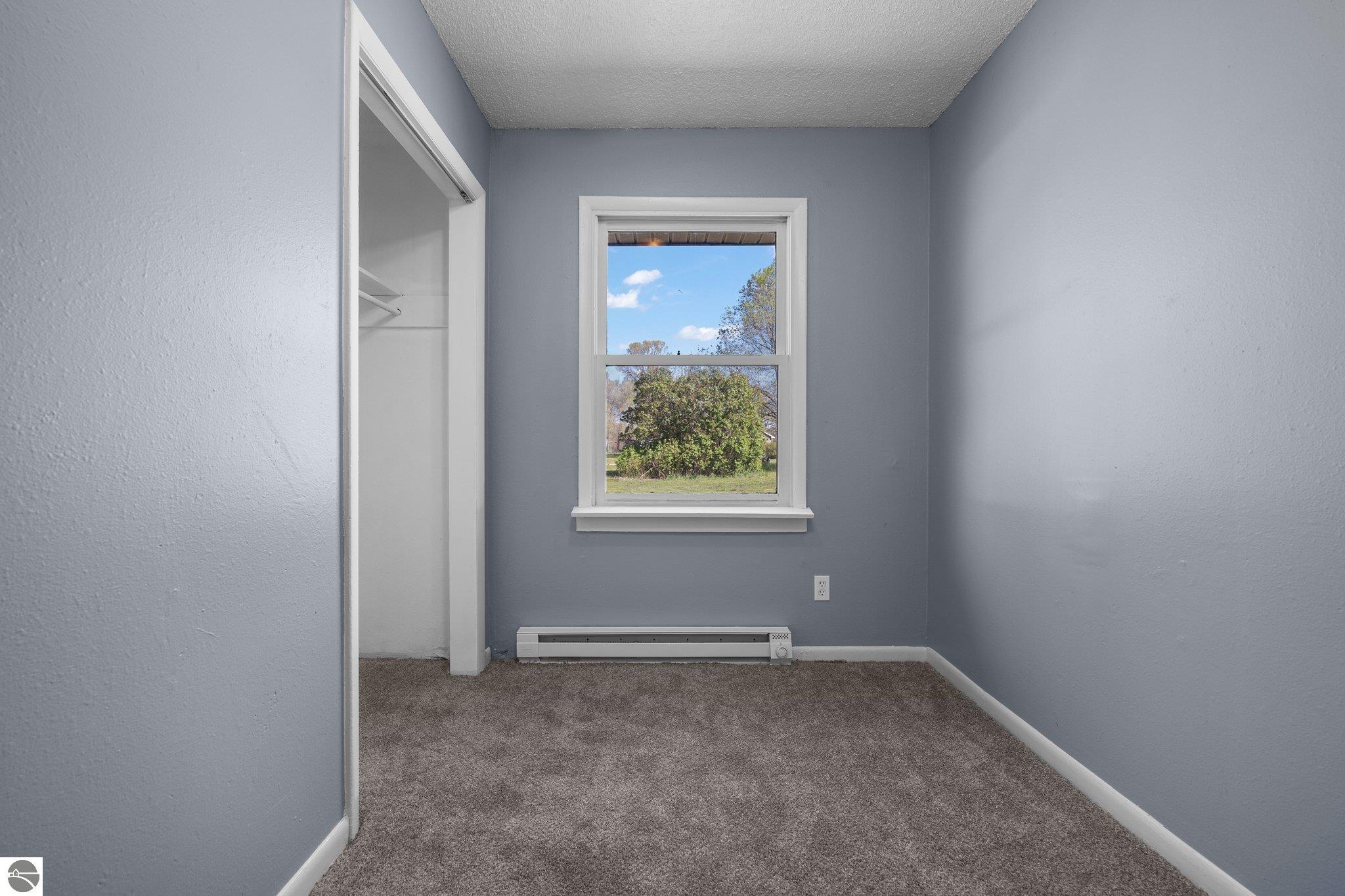 8528 Valley Road, Nw