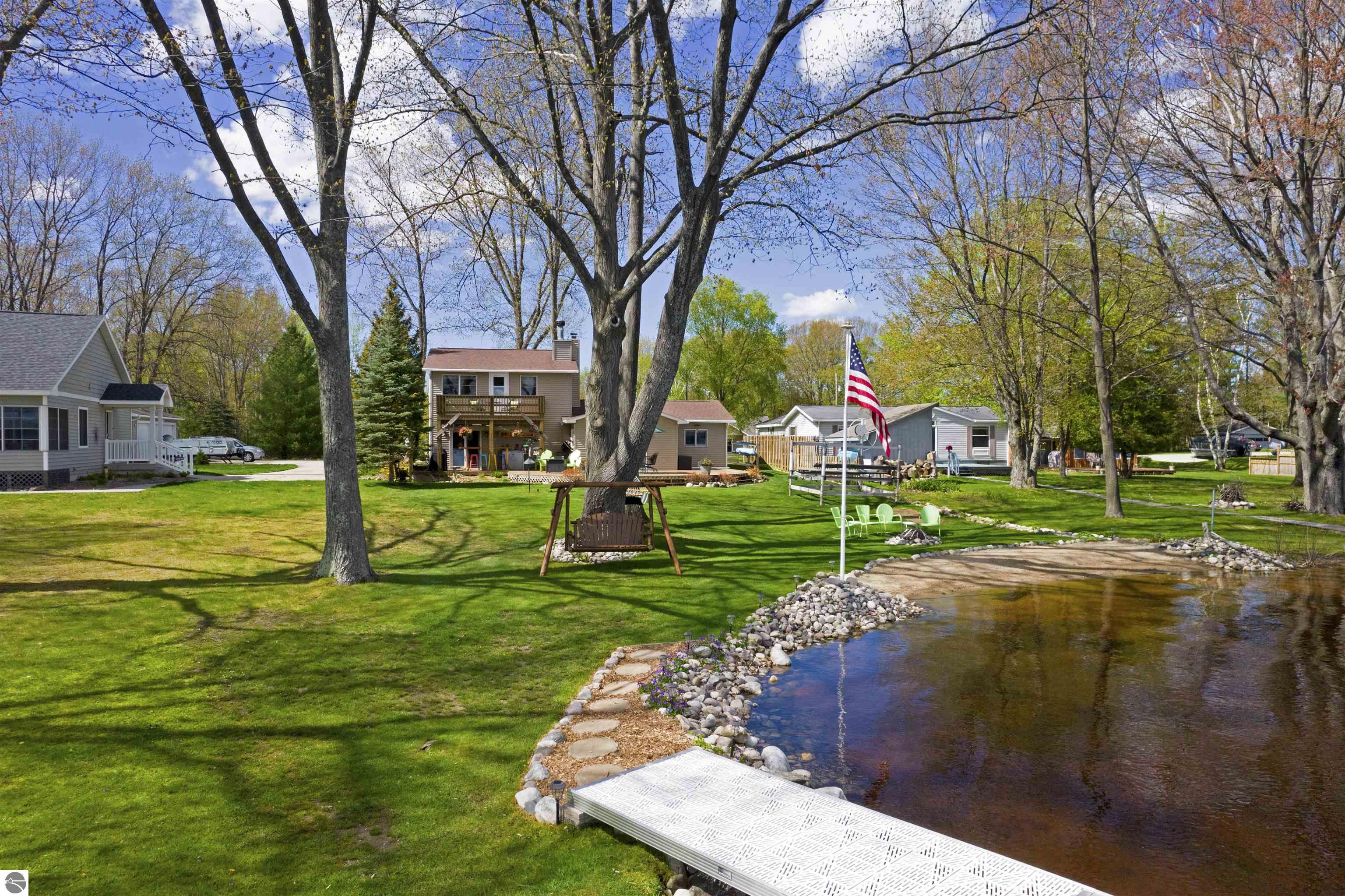 4544 N Shore Drive