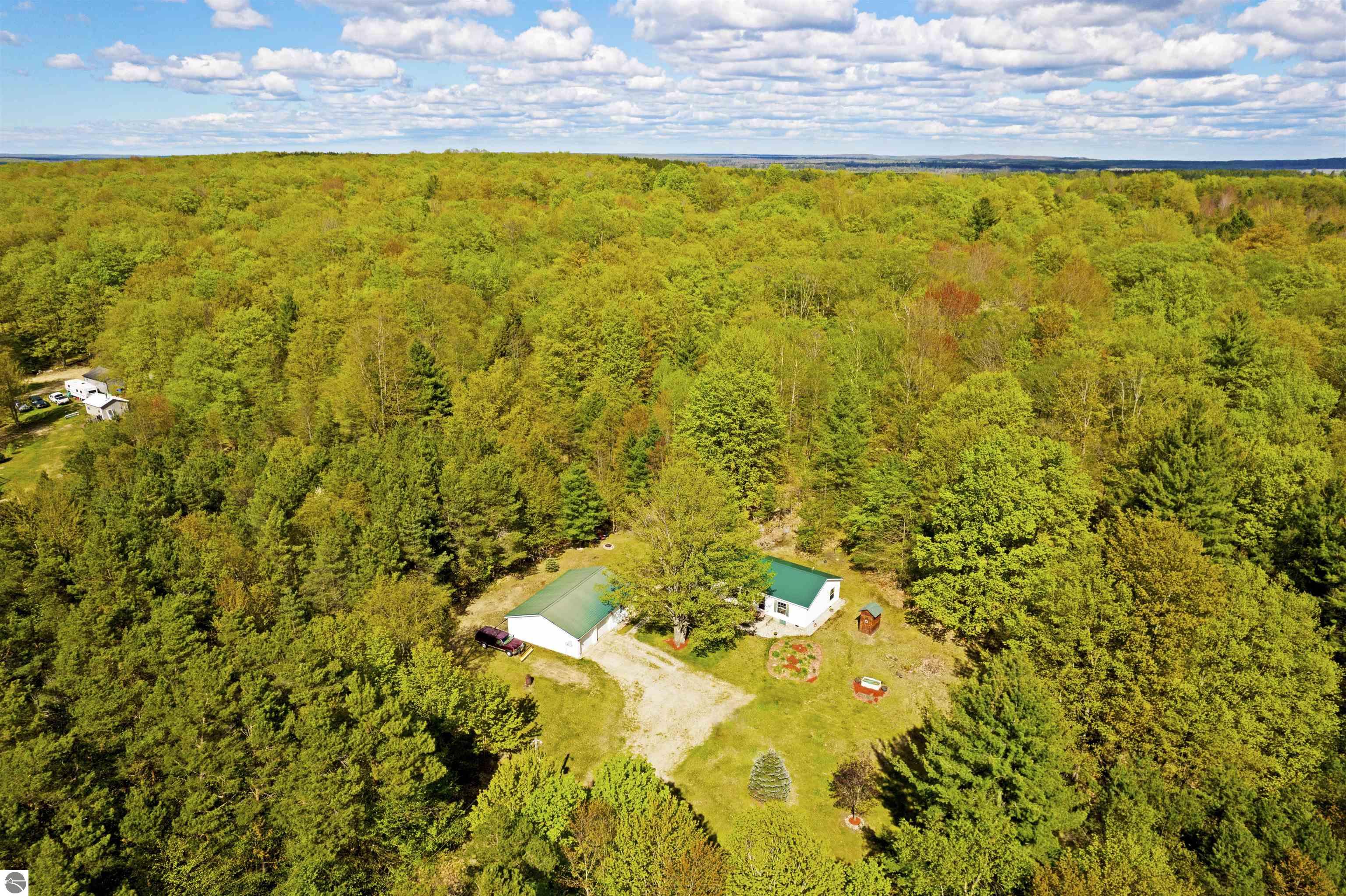 4157 N Sharon Road, SE