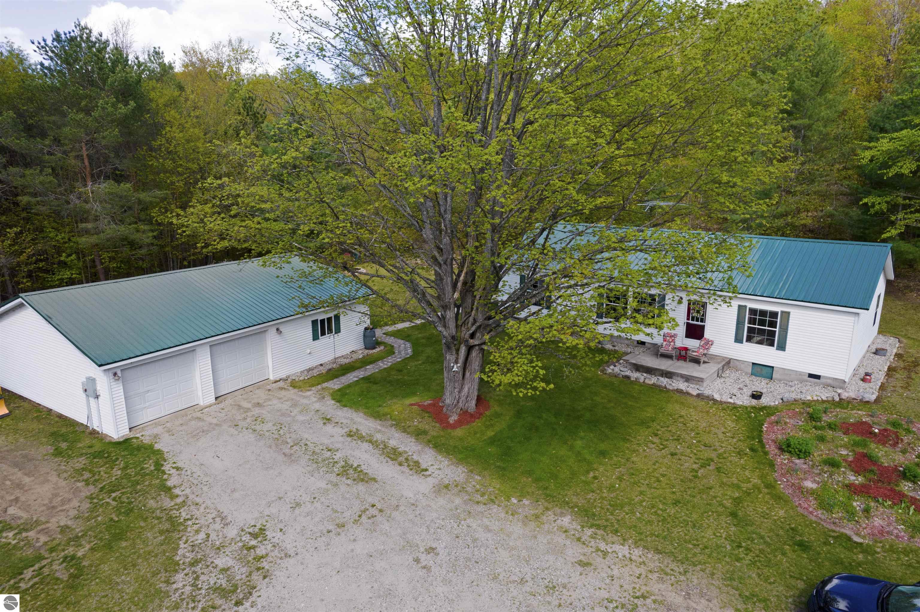 4157 N Sharon Road, SE