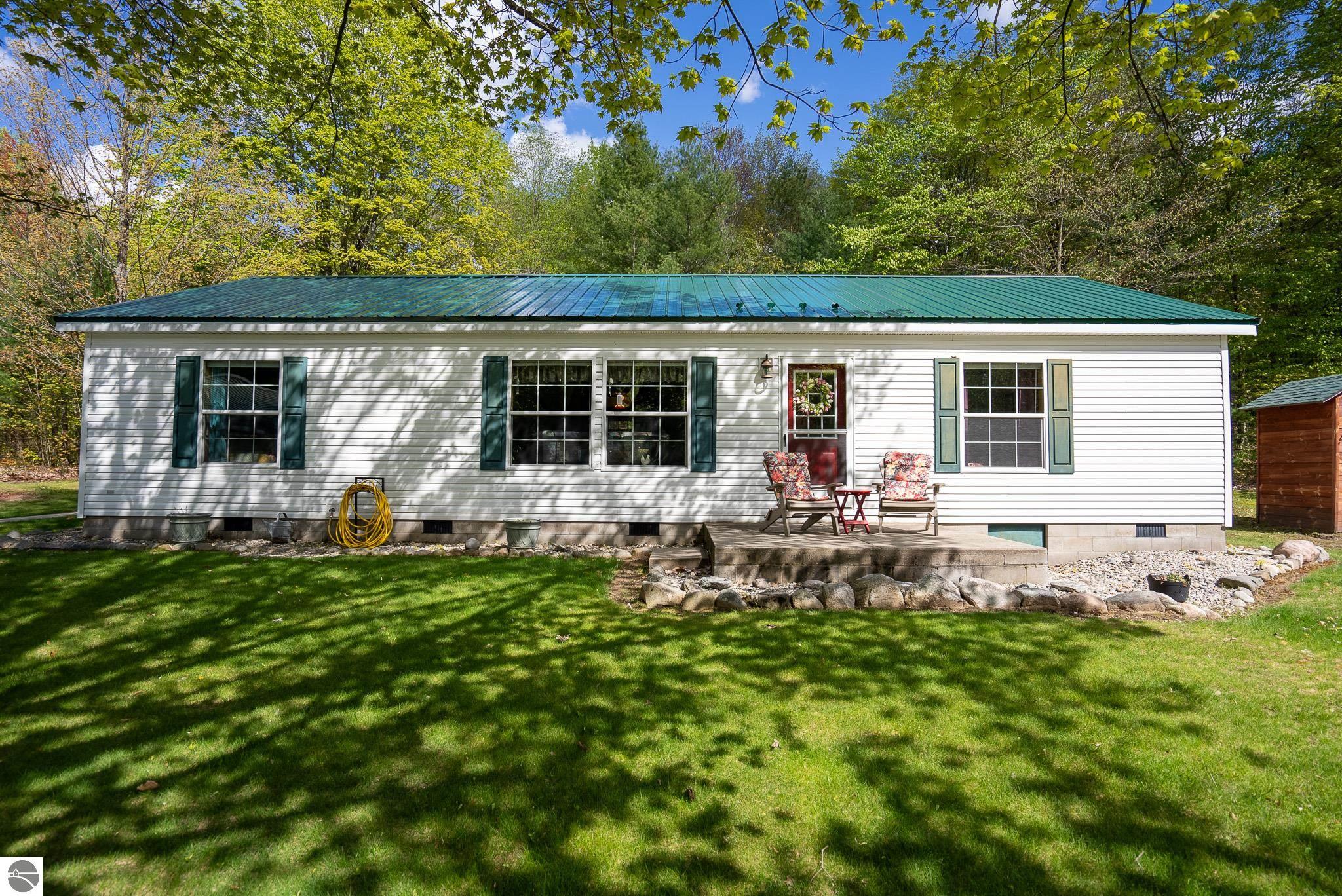 4157 N Sharon Road, SE