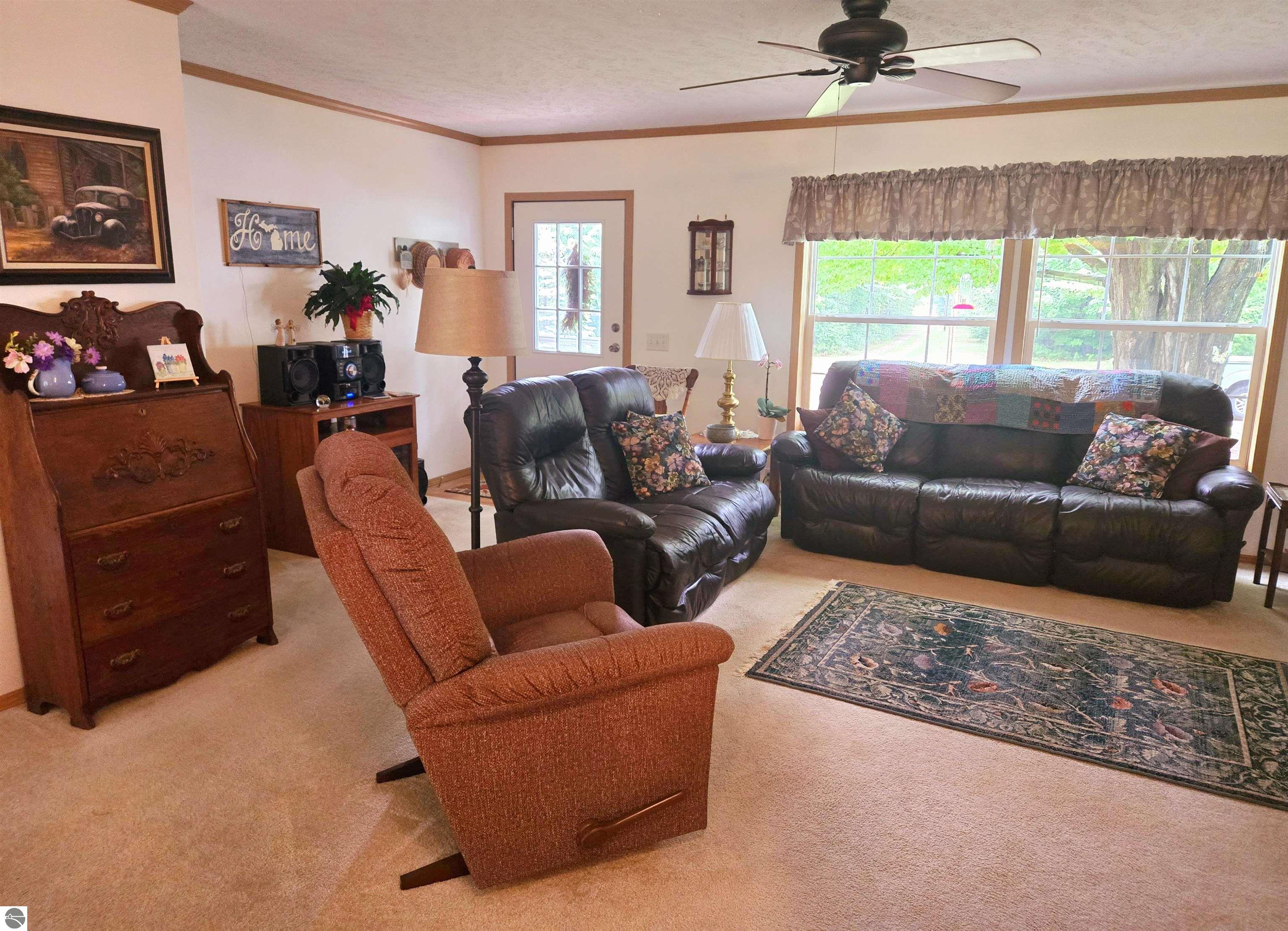 4157 N Sharon Road, SE
