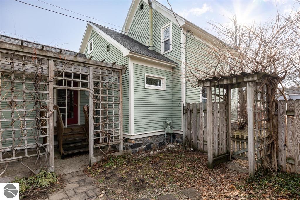 436 W Eleventh Street