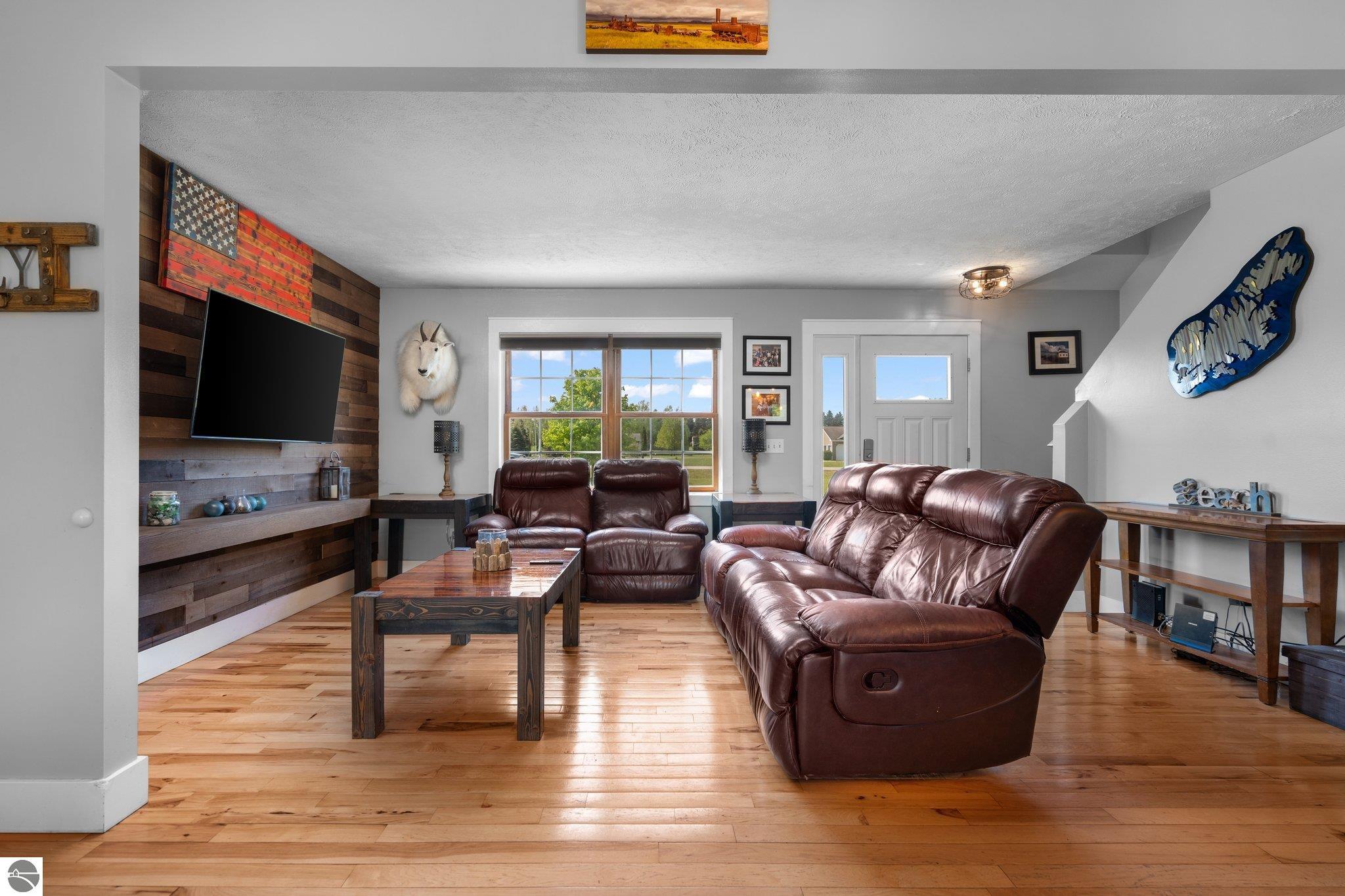 5225 Gauthier Lane