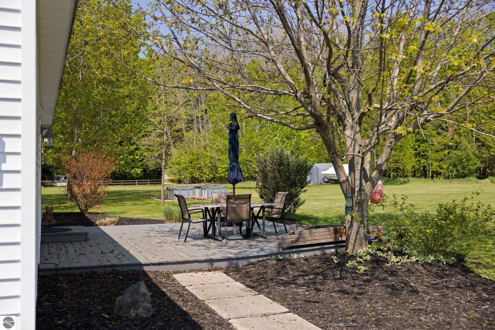 5225 Gauthier Lane