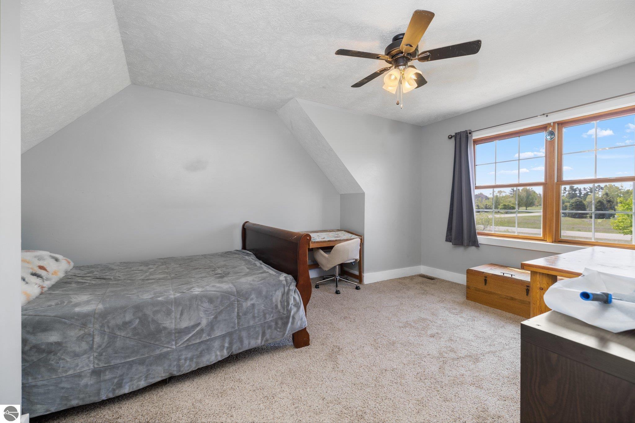5225 Gauthier Lane