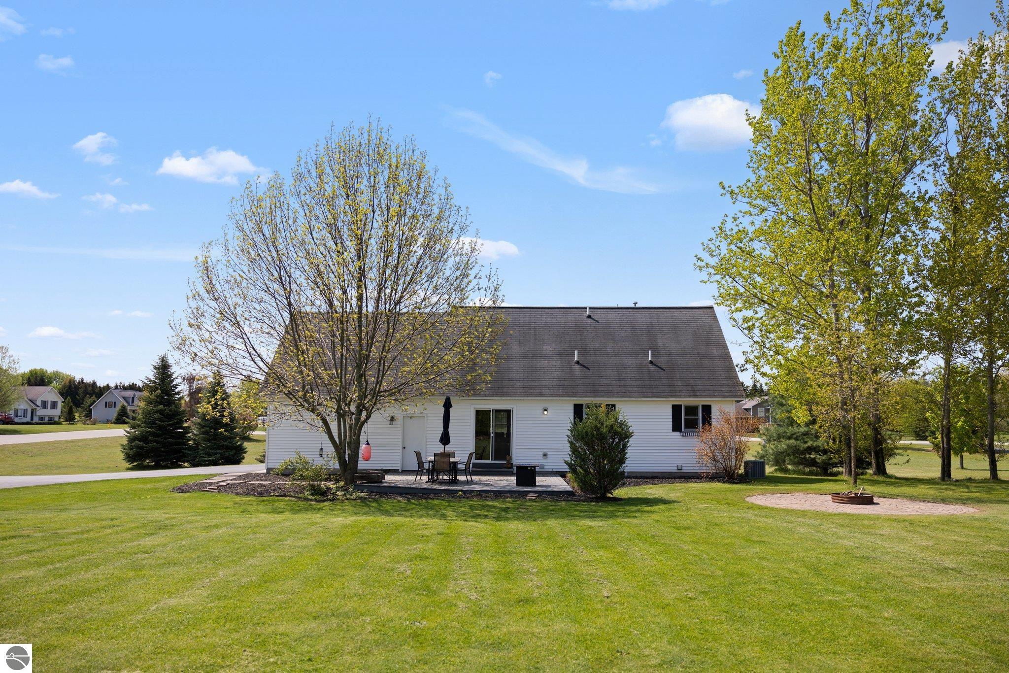 5225 Gauthier Lane
